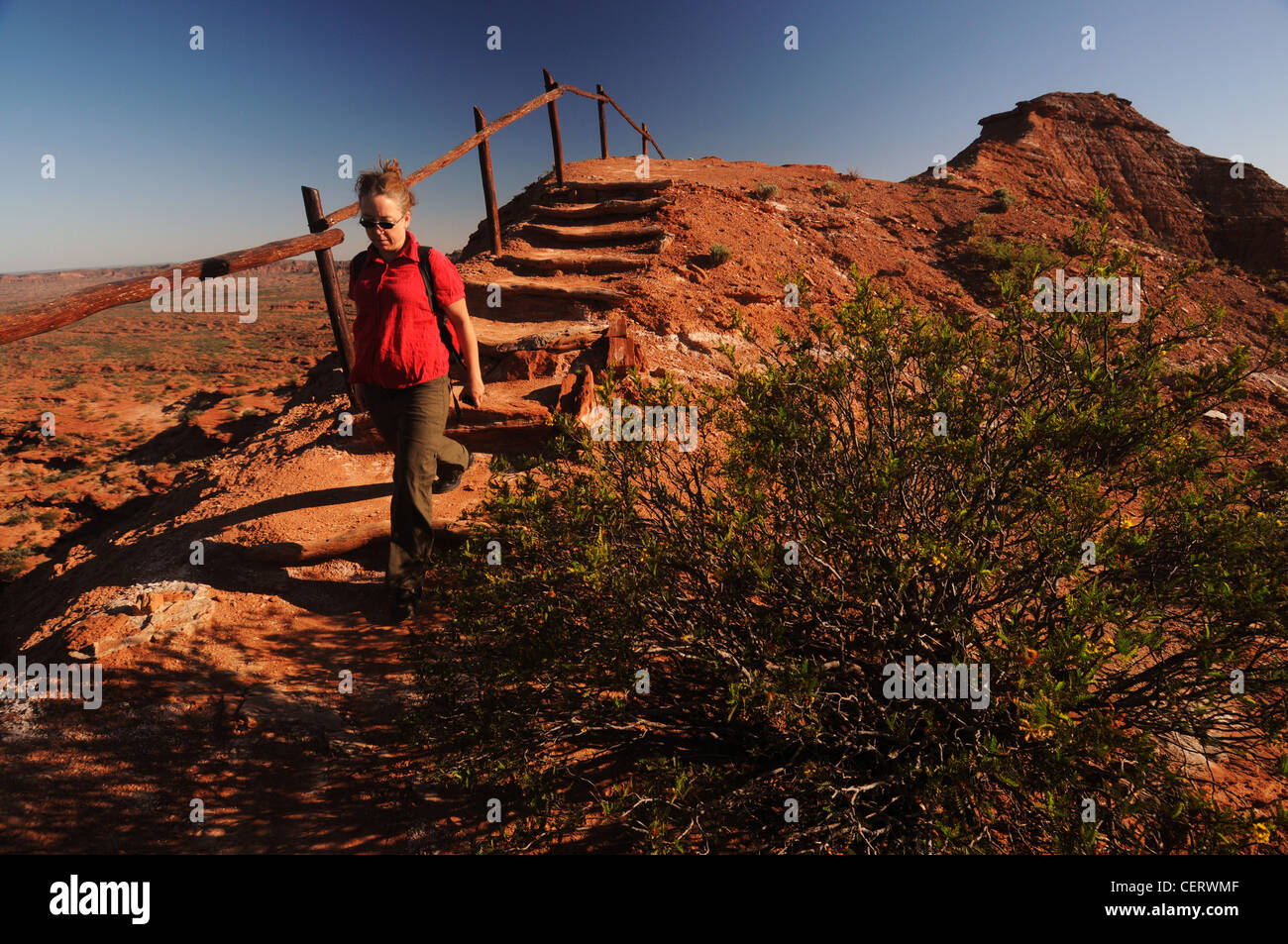 Escursionista in Parque Nacional Sierra de las Quijadas, Argentina. No signor Foto Stock