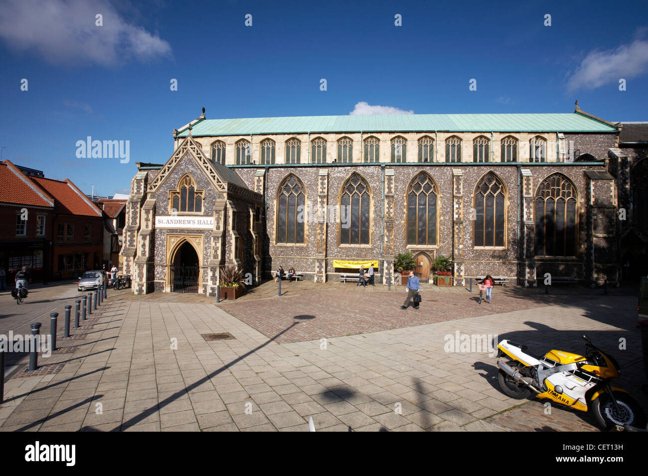 La facciata del grado che ho elencato la St Andrews Hall di Norwich. Foto Stock