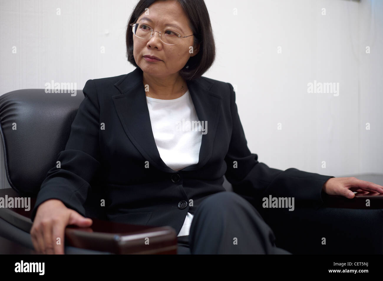 La prima donna Taiwanese candidato presidenziale Tsai Ing Wen dà un colloquio nel suo ufficio elettorale Foto Stock