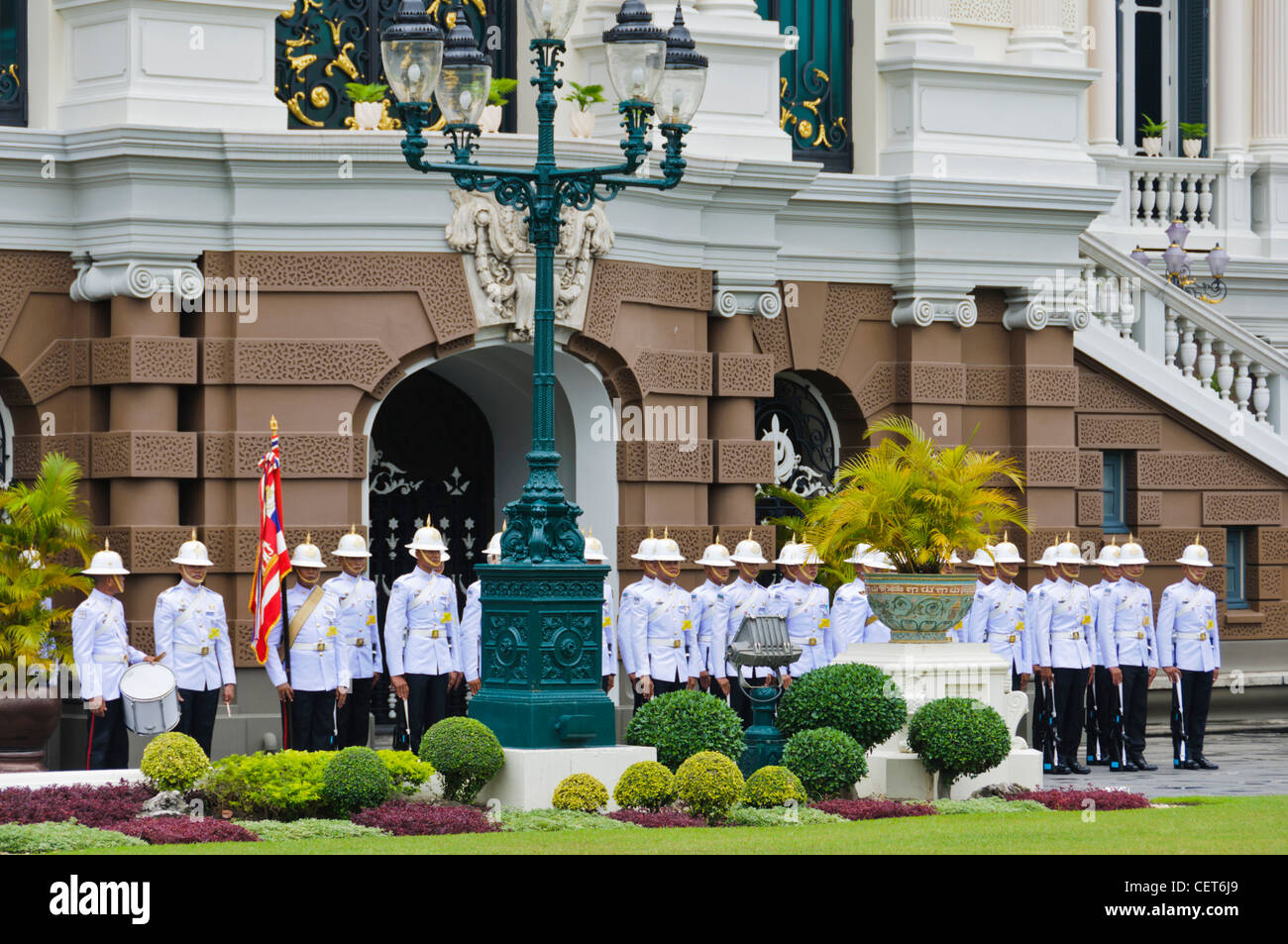 Siamese Thai Guardia Reale al Grand Palace, Bangkok, Thailandia Foto Stock