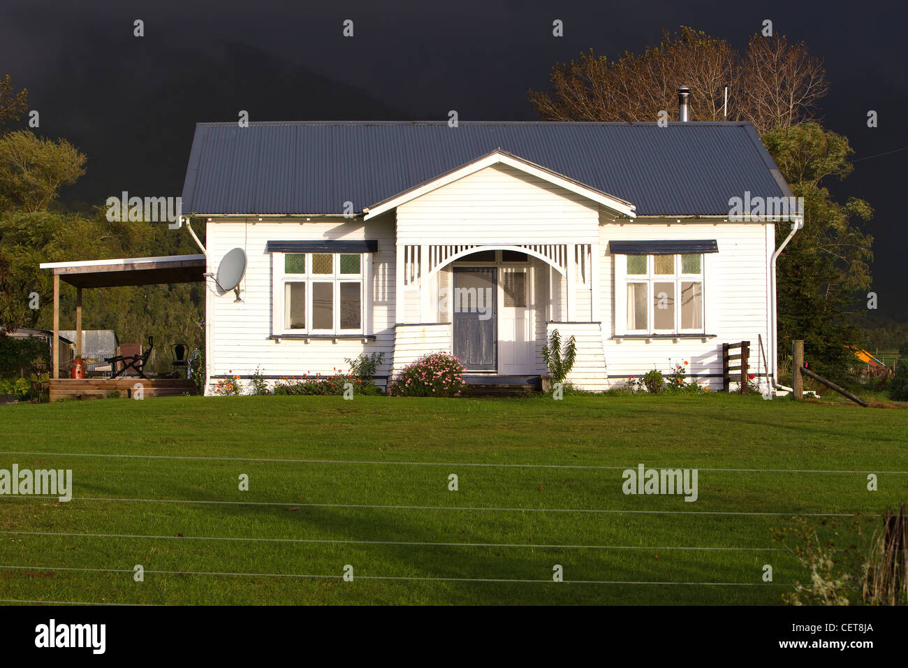 E Pentecoste paling in legno house Foto Stock