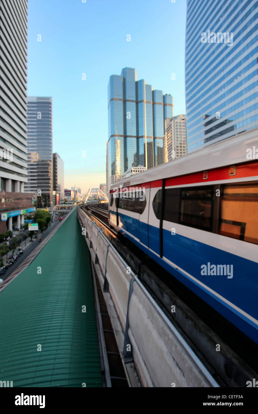 Sathorn - Chongnonsi intersezione a Bangkok il distretto centrale degli affari Foto Stock