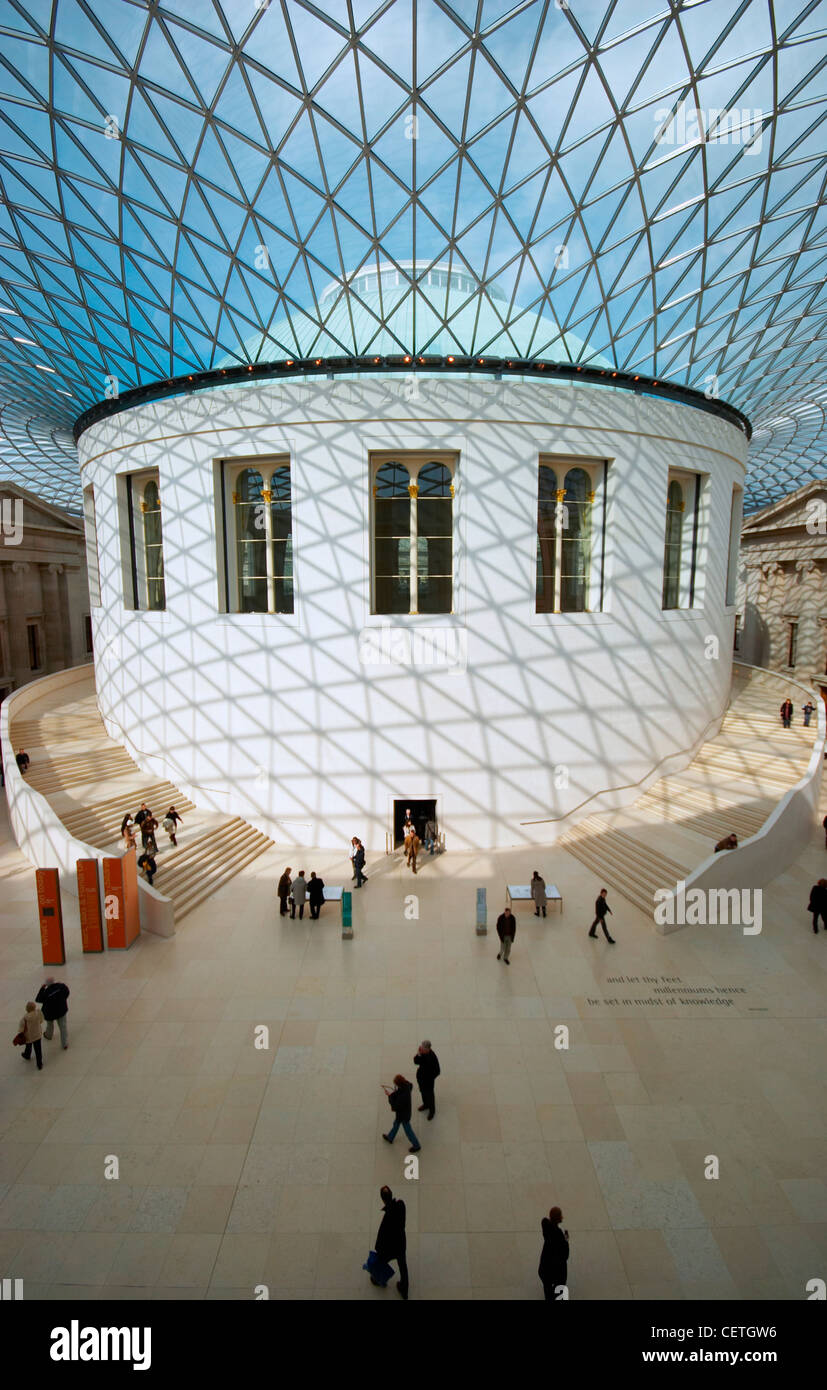 La Great Court al British Museum. Progettato da internazionalmente acclamato studio di architetti Foster e Partner, 6.100 s Foto Stock