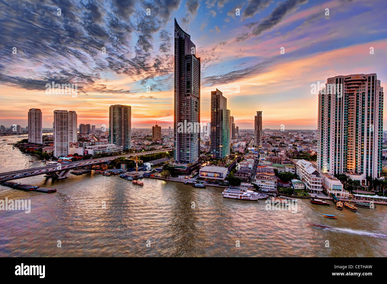 Bangkok della sorprendente nuovo Skyline Foto Stock