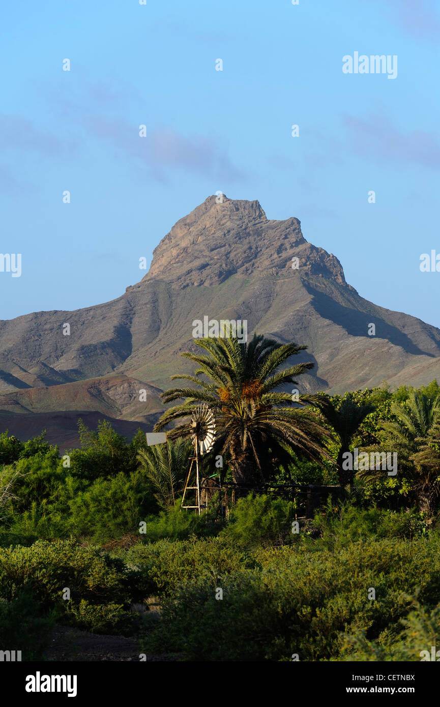 Acqua-pompa, Valle Mindelo-Calhau, Sao Vicente, Isole di Capo Verde, Africa Foto Stock