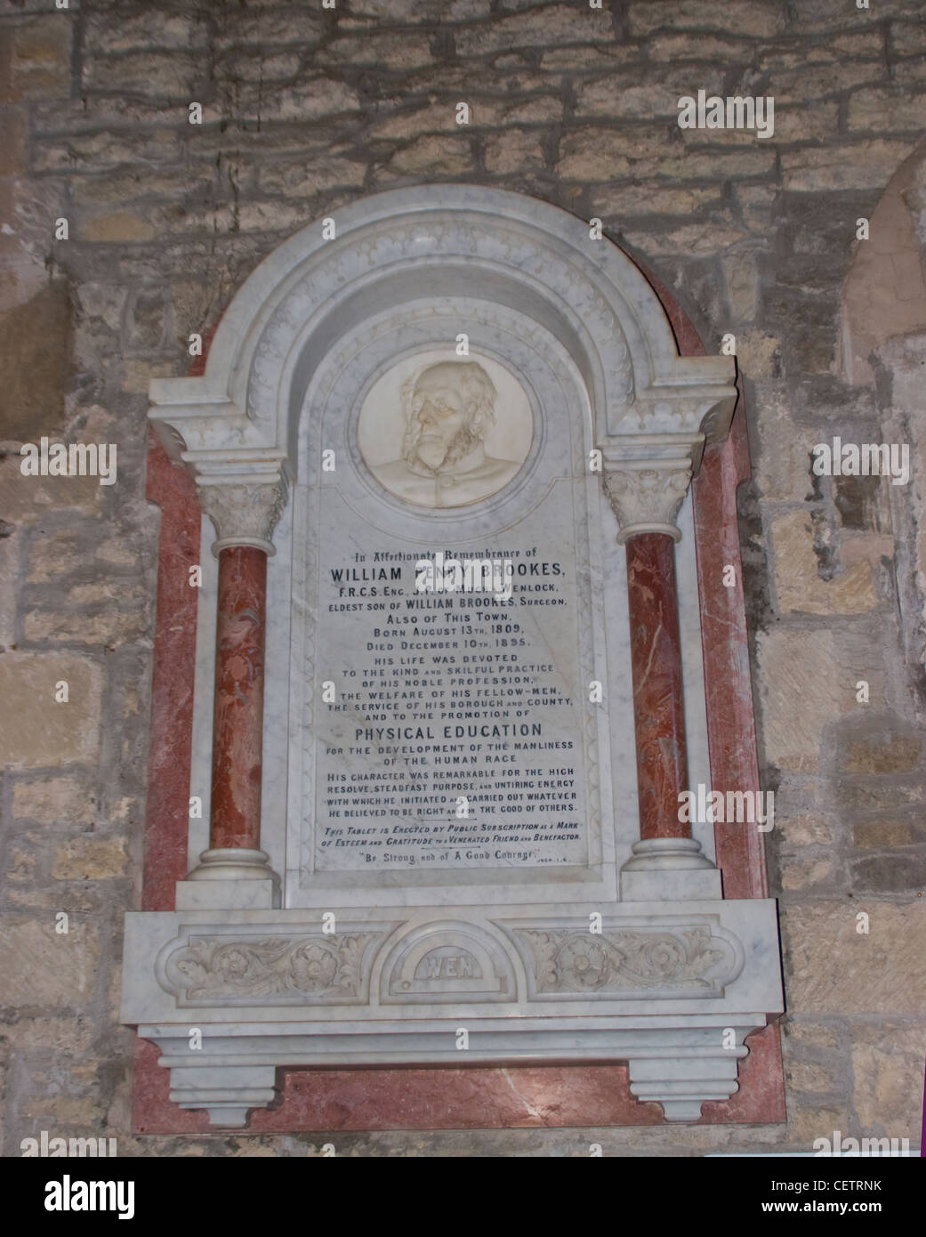 Dr Penny Brookes memorial chiesa della Santa Trinità Much Wenlock Shropshire Eng.terra REGNO UNITO Foto Stock