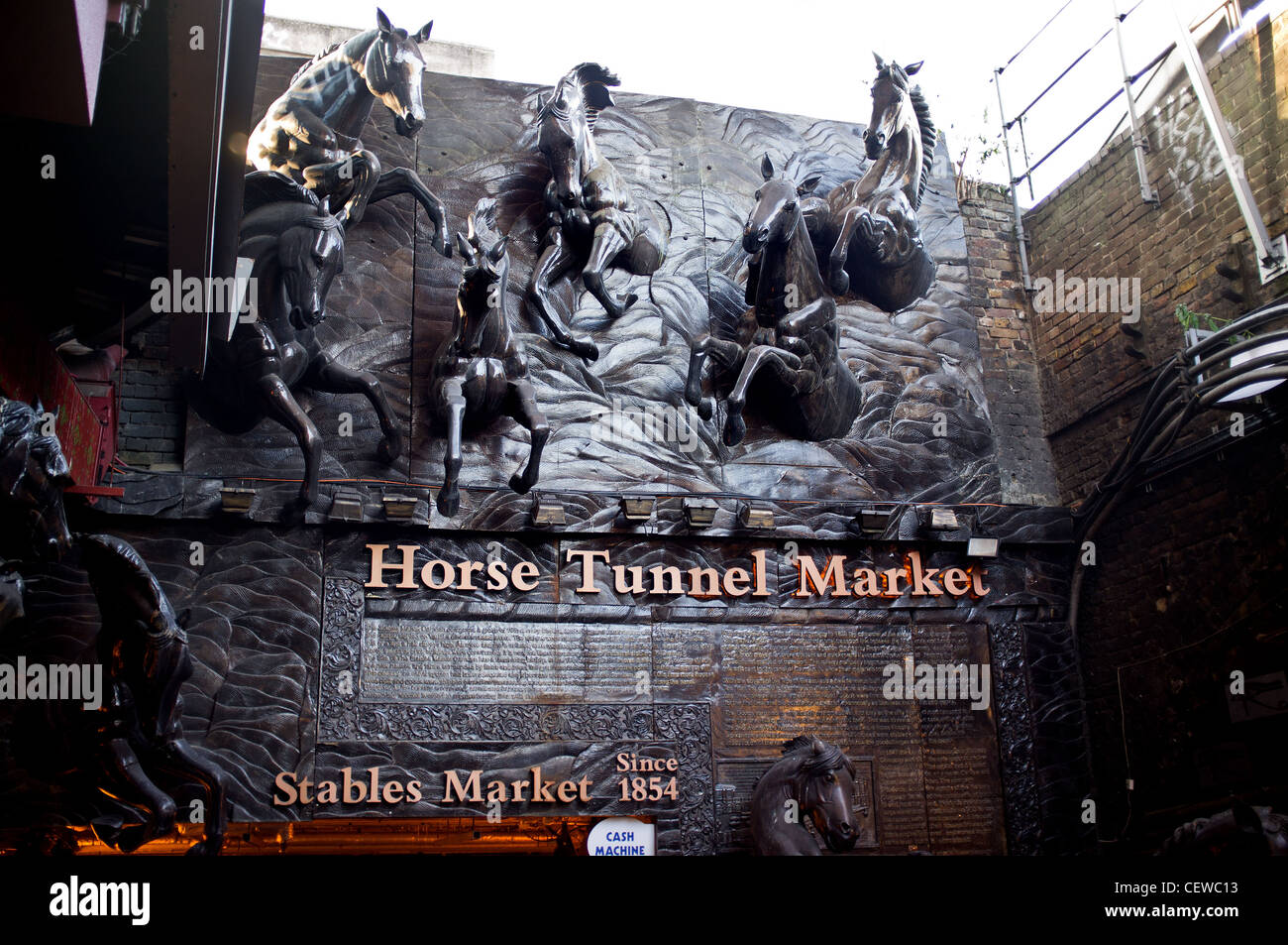 Il Tunnel di cavallo mercato di Camden Foto Stock