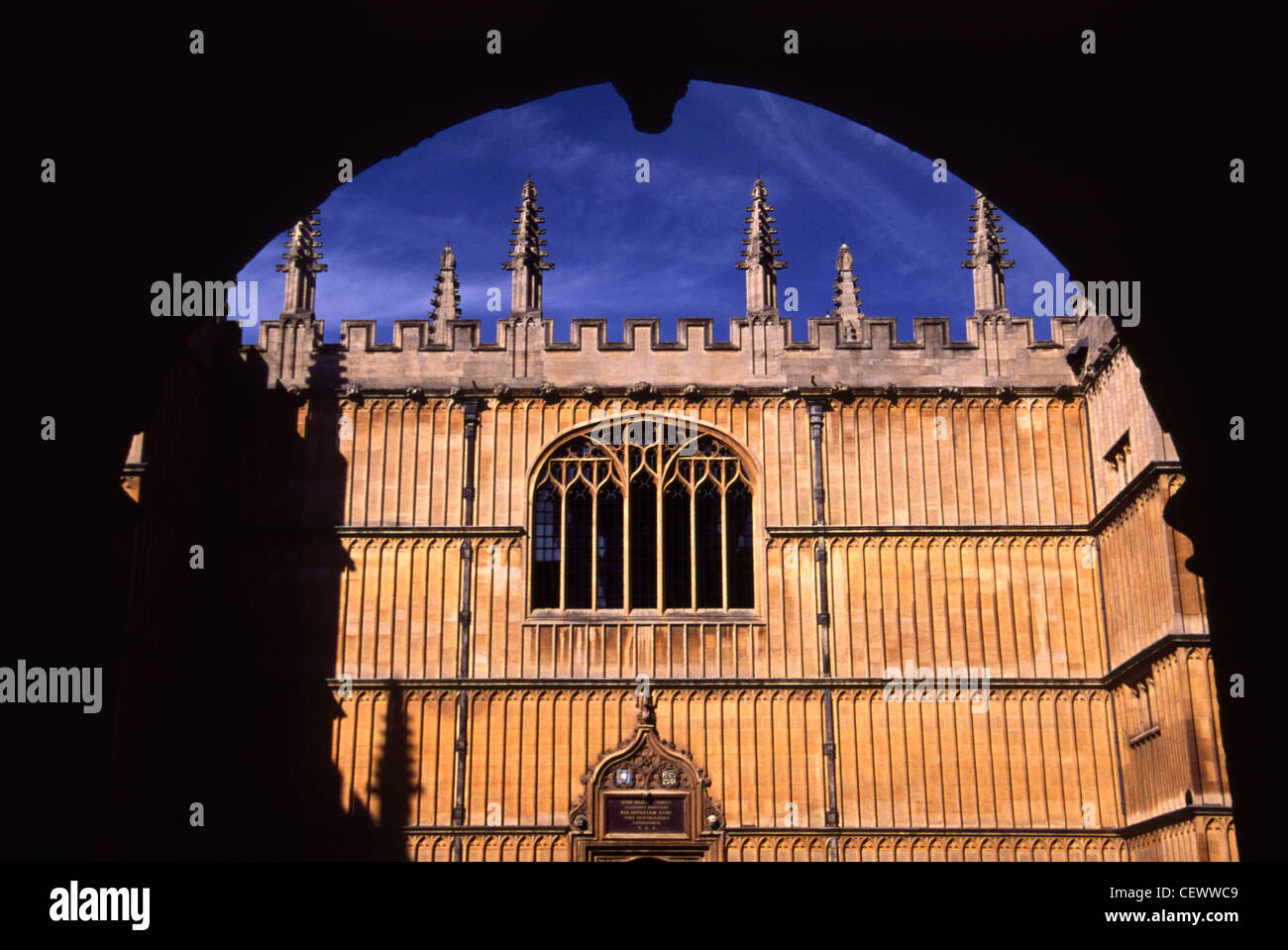 Ingresso alla biblioteca Bodleian, Oxford all'alba. Foto Stock