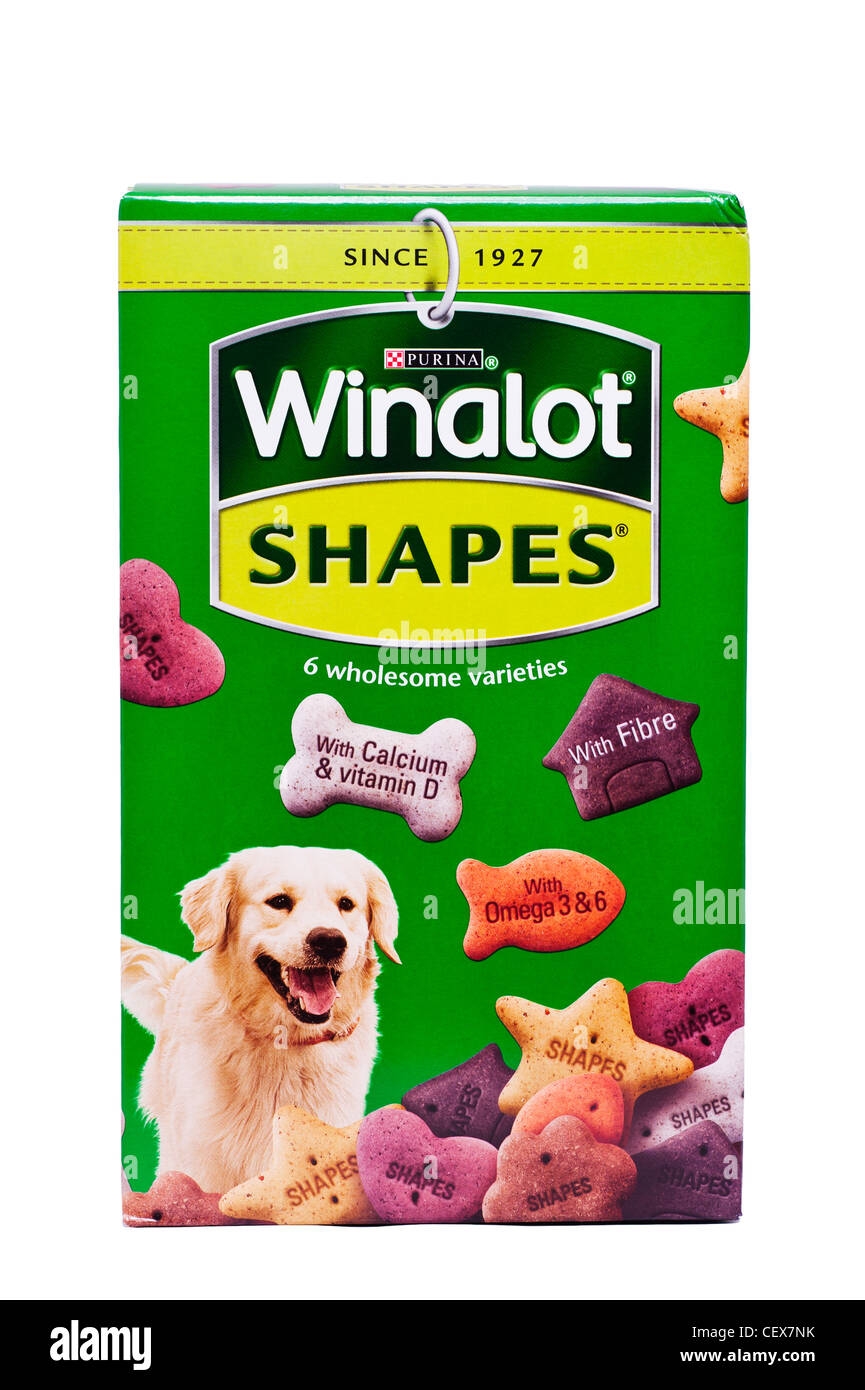 Una scatola di Purina Winalot forme biscotti di cane su sfondo bianco Foto Stock