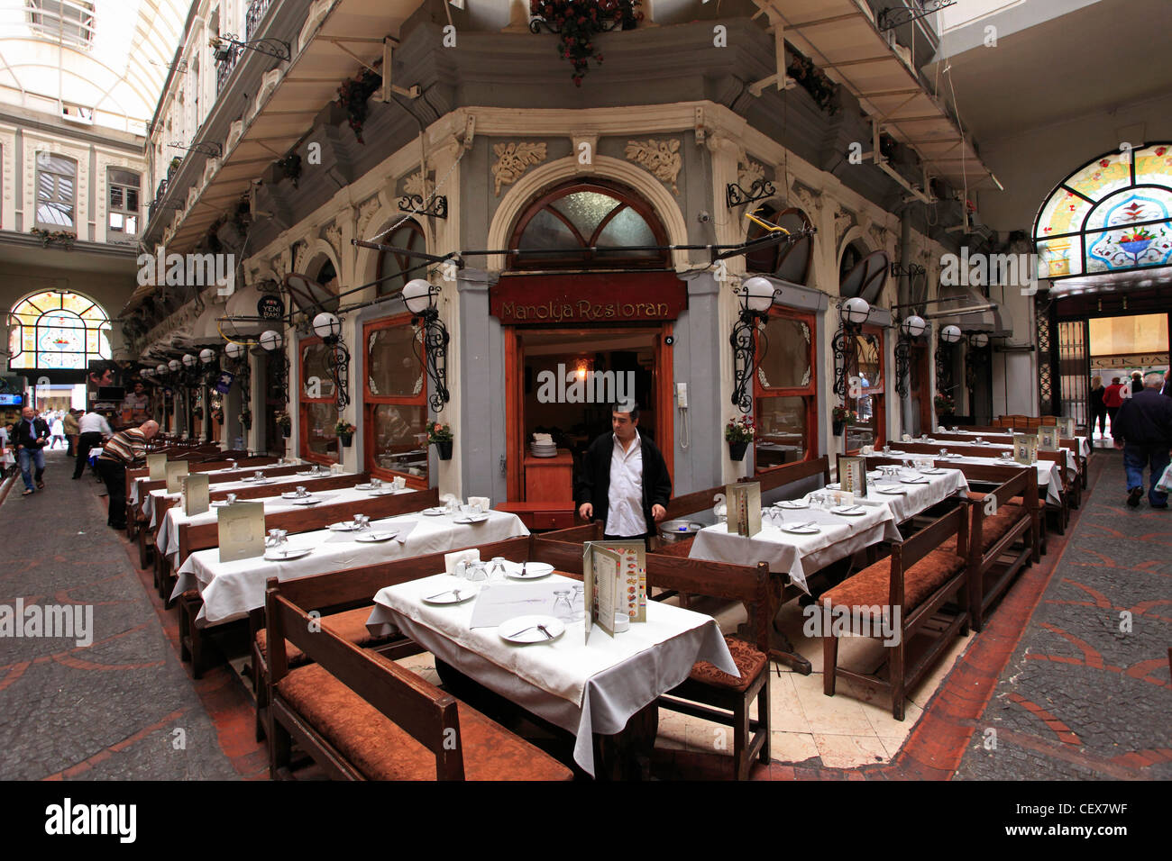 La Turchia; Istanbul; Beyoglu, Cité de Pera, fiore passaggio, Foto Stock