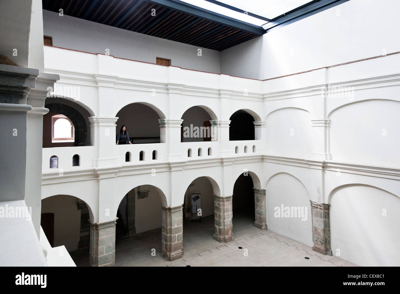 Cortile interno del Centro Culturale San Pablo ex monastero ristrutturato per l'uso come museo & Centro Culturale Messico Oaxaca Foto Stock