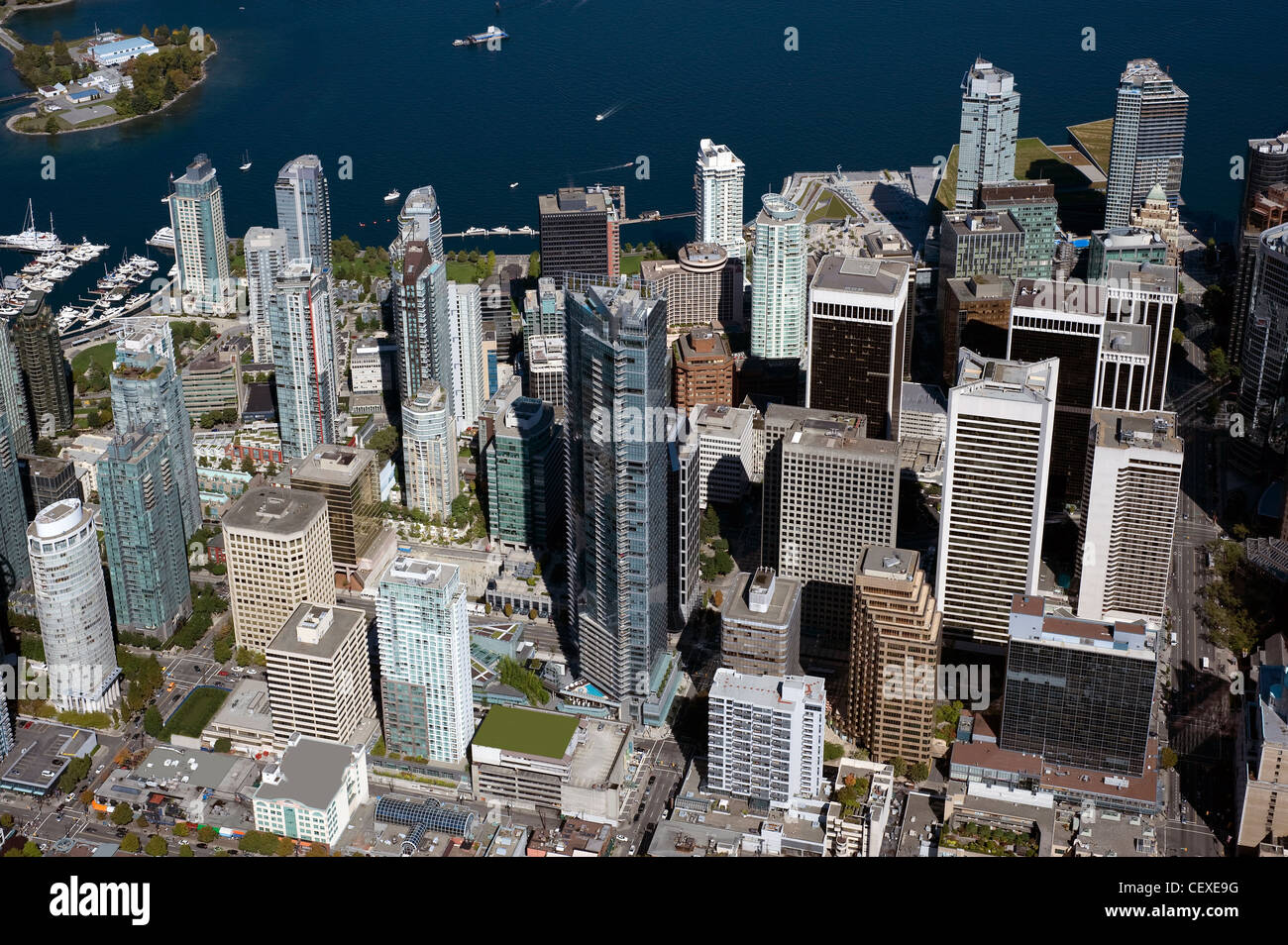 Antenna nel centro cittadino di Vancouver e di Coal Harbour, British Columbia, Canada Foto Stock