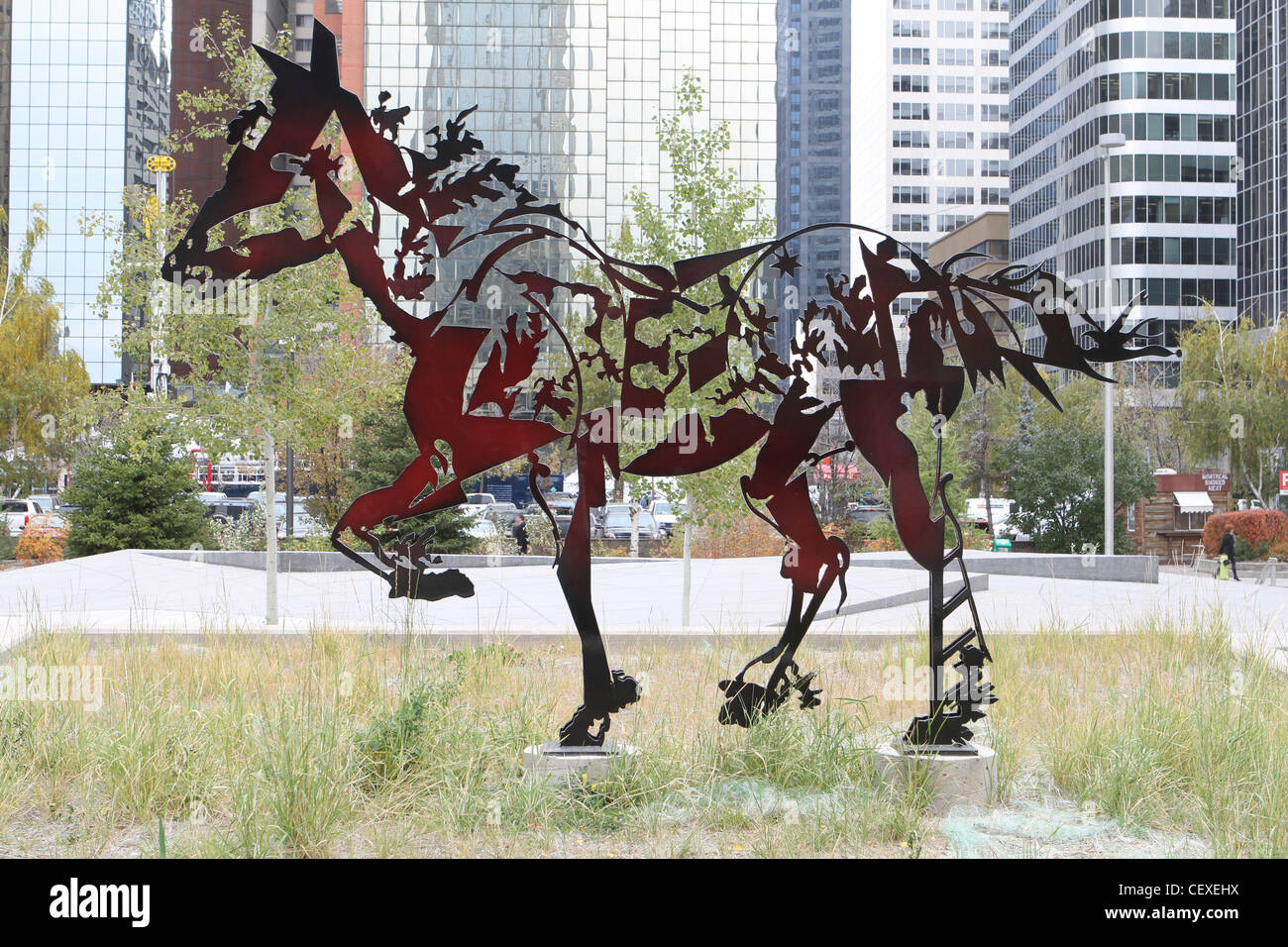 La scultura di cavalli nel centro di Calgary, Alberta, Canada Foto Stock