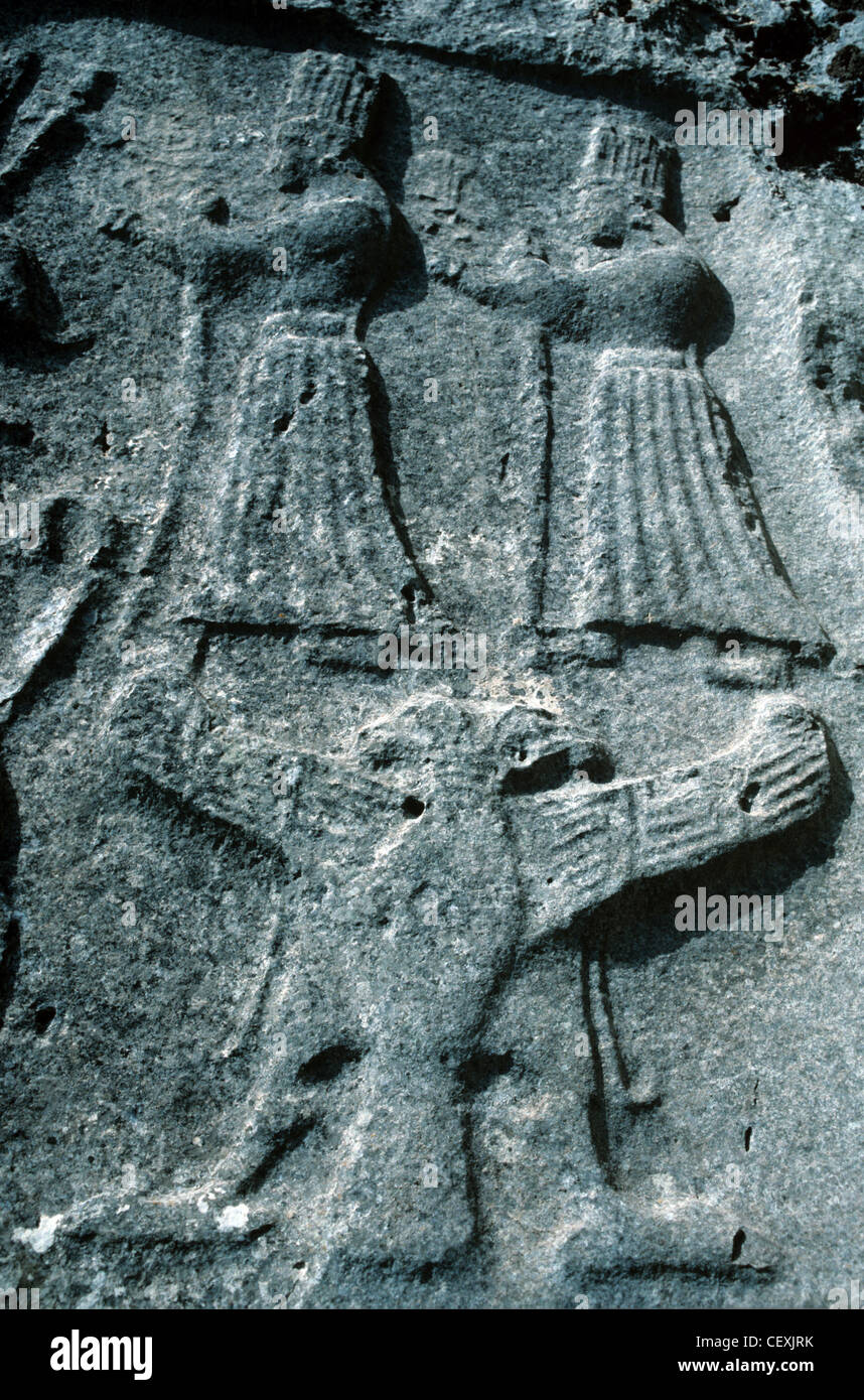 Scolpiti Hittita rilievi con Two-Headed Eagle e l'hittita dèi, Yazilikaya Santuario, Hattusa, Bogazkale, Turchia Foto Stock