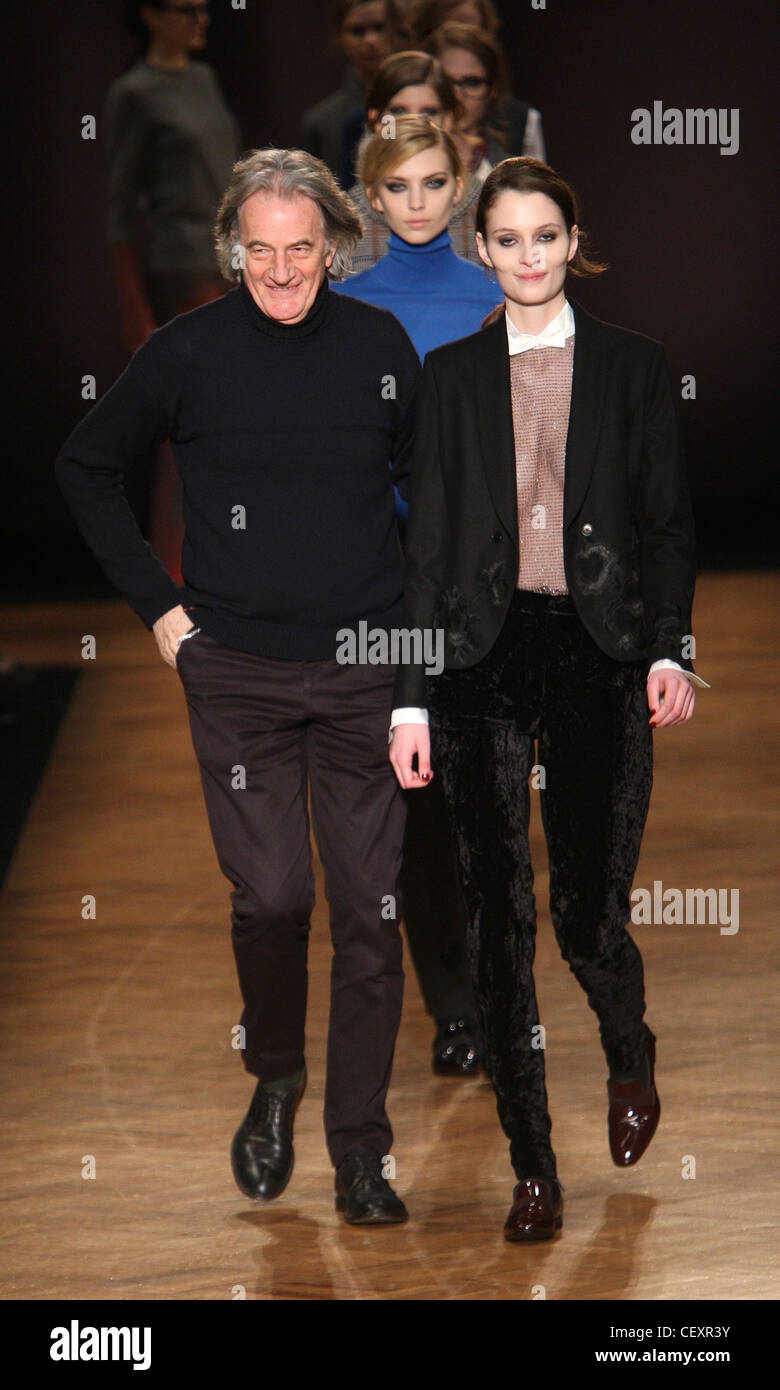 Paul Smith pista durante la London Fashion Week AW 2012-13 al Royal Horticultural Hall di Londra il 19 febbraio 2012. Foto Stock