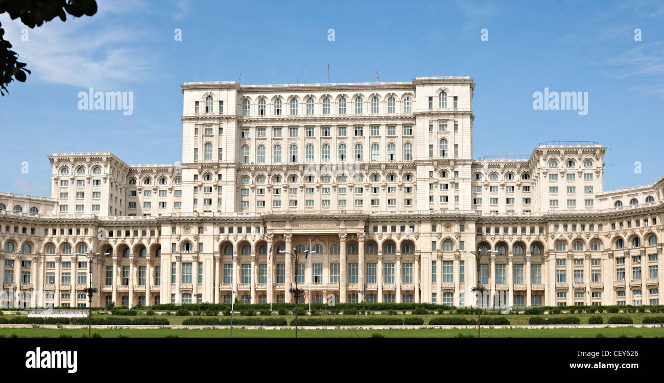 La parte centrale del parlamento rumeno, il più grande edificio in Europa Foto Stock