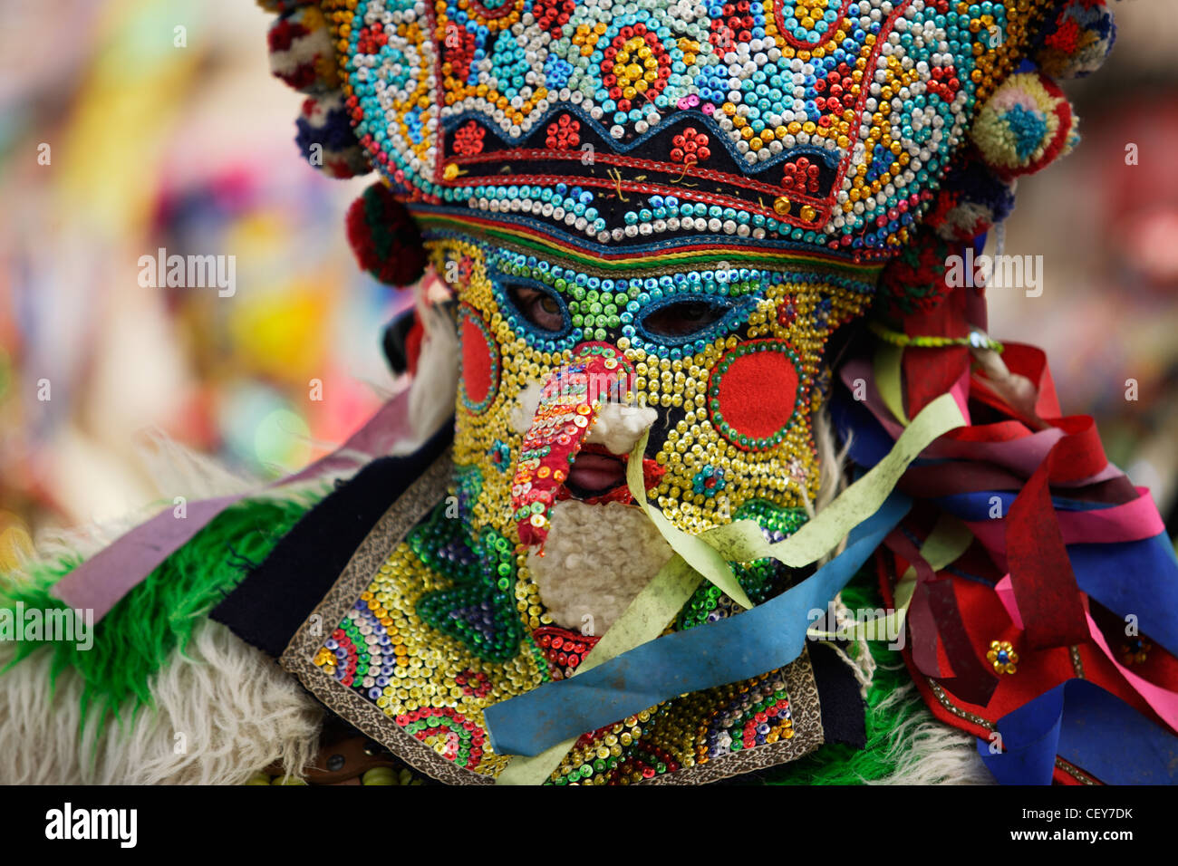 Kukeri maschera tradizionale della dogana. Masquerade unica tradizione dalla Bulgaria. Foto Stock