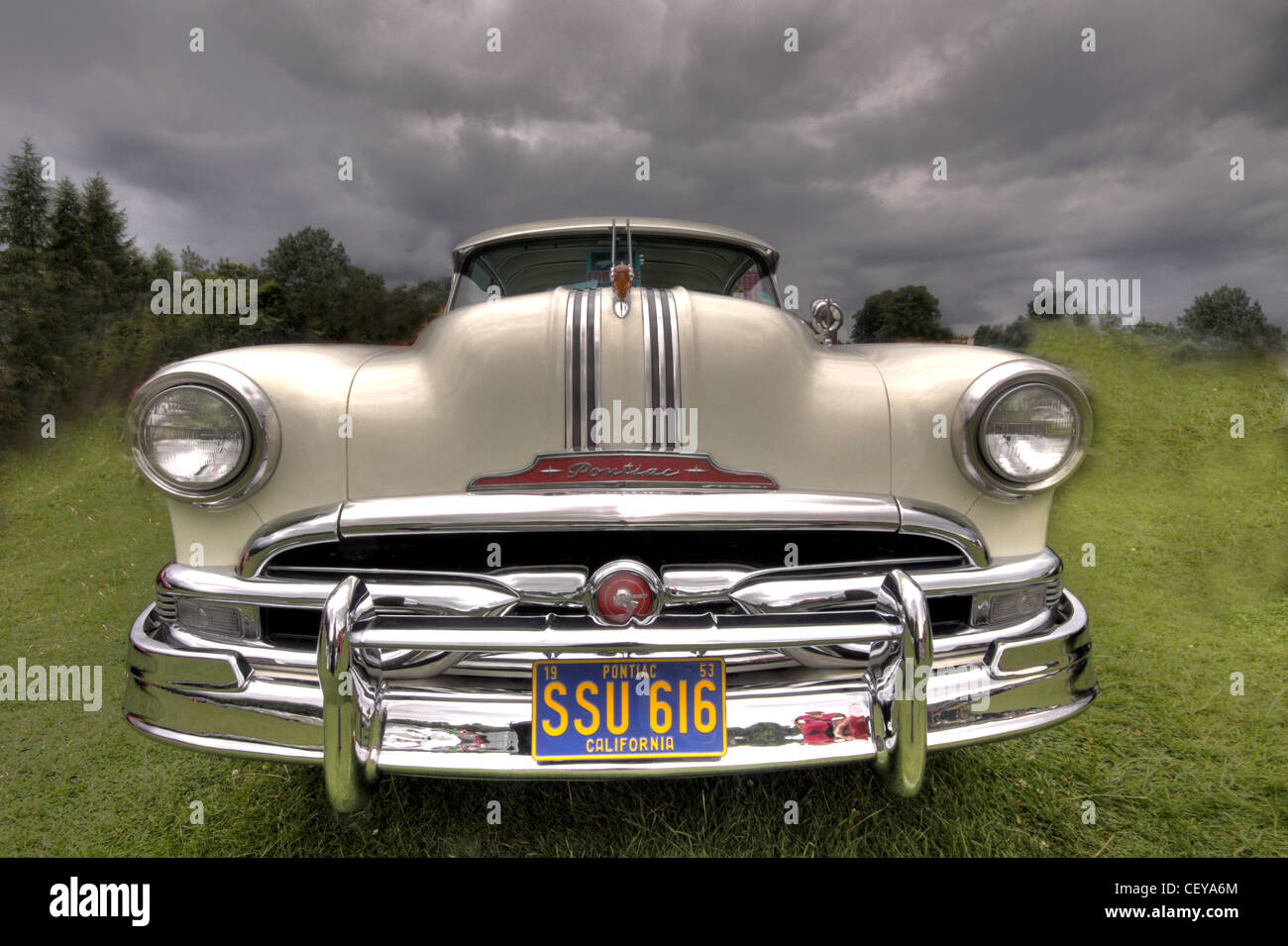 Pontiac bianco anni '1950 American Classic Car / Automobile, SSU616 SSU 616 "SSU 616" Foto Stock
