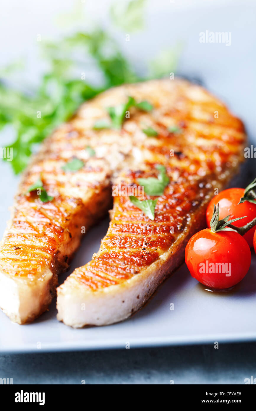 Salmone alla griglia bistecca Foto Stock