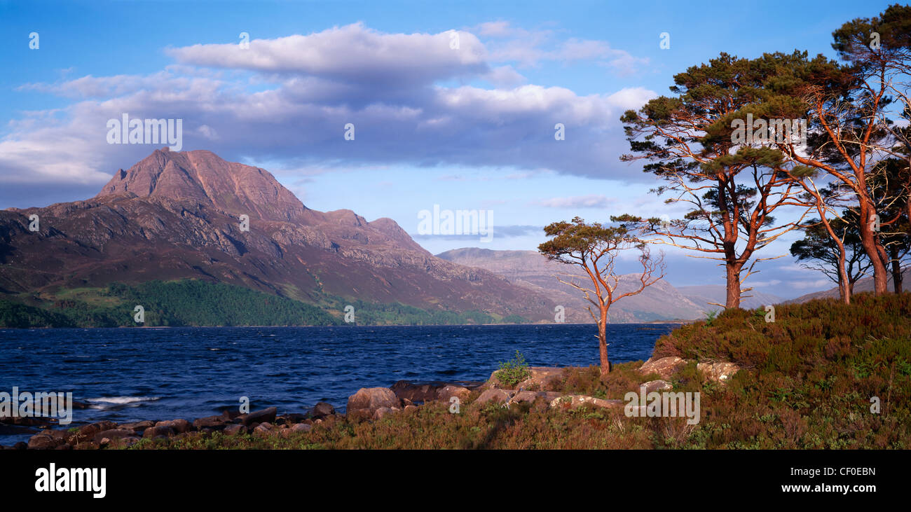 Slioch e Loch Maree, Wester Ross, Highland, Scotland, Regno Unito. Foto Stock