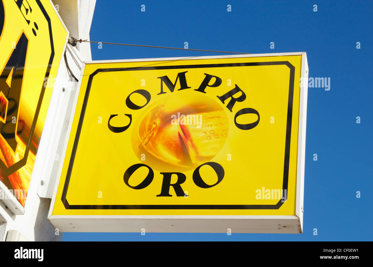 Compro Oro segno sopra shop in Spagna Foto Stock