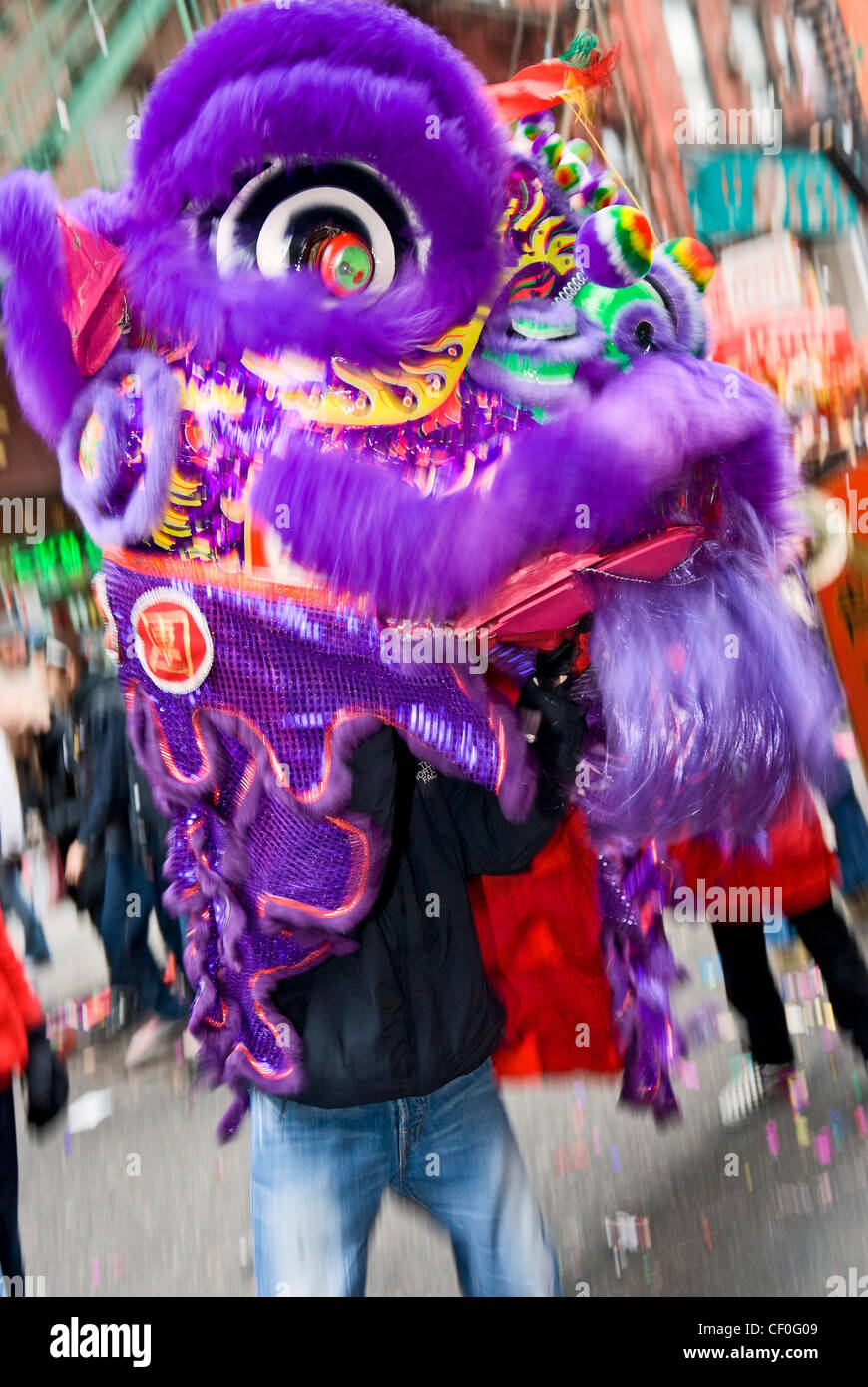 La celebrazione del Capodanno cinese a Chinatown New York City dragon dance danza leone Foto Stock
