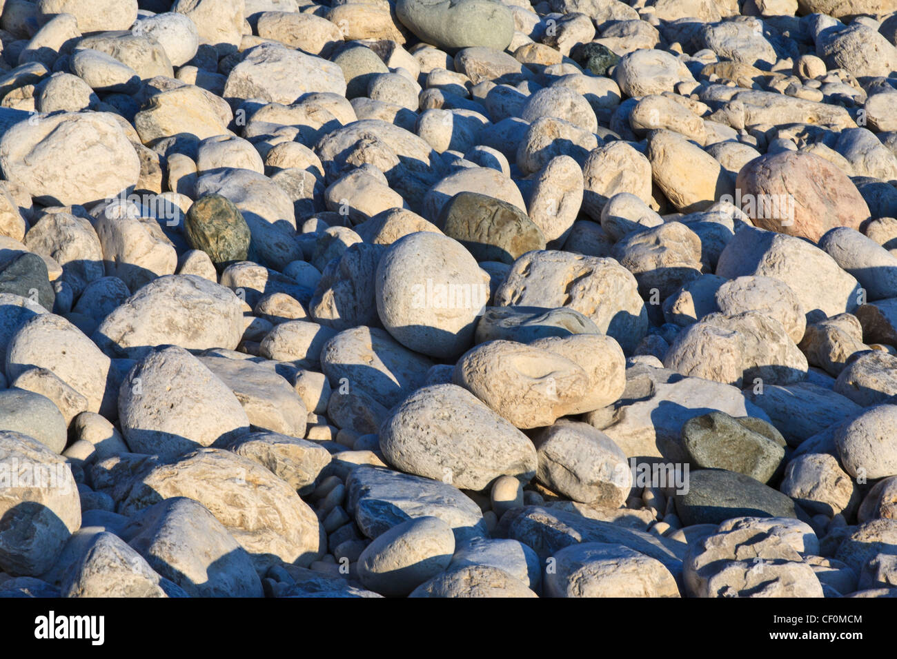 Rocce a secco sulla spiaggia Foto Stock