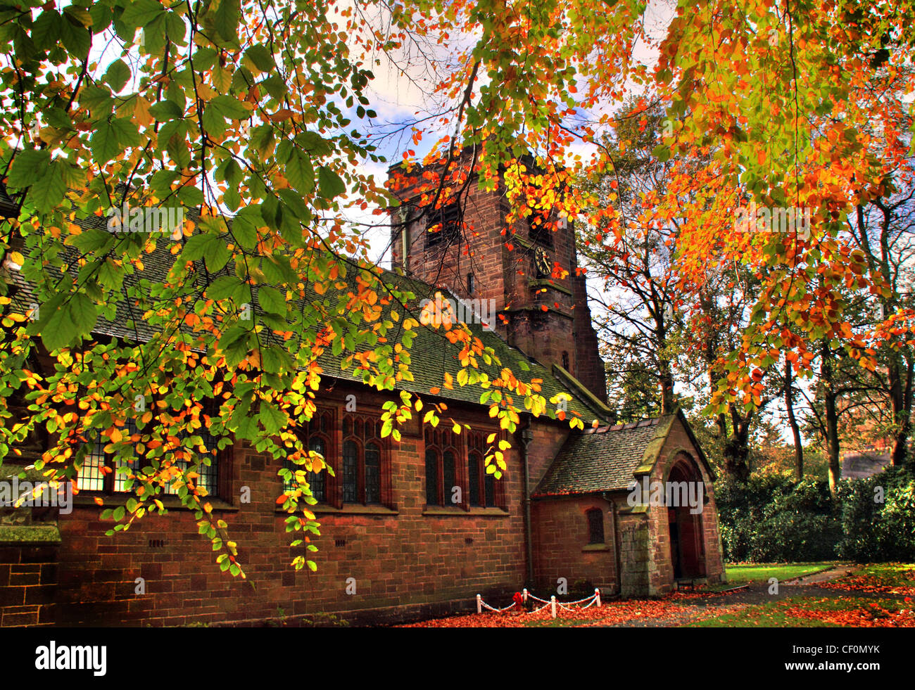 San Giovanni Evangelista è la Chiesa, Sandiway in autunno Foto Stock