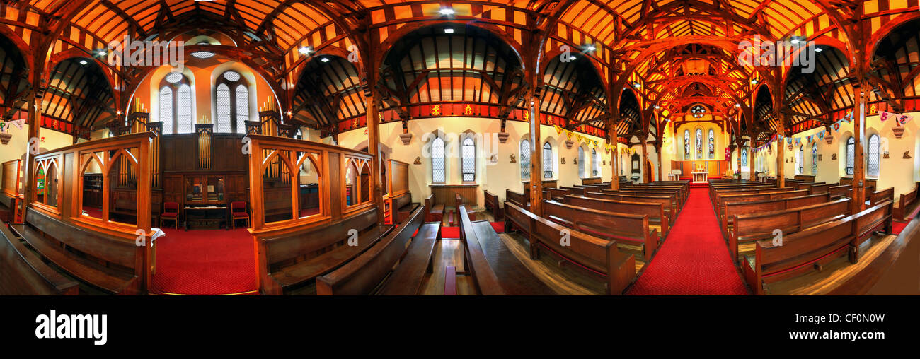 St Wilfrids chiesa cattolica Panorama Northwich mostra tetto in legno Foto Stock