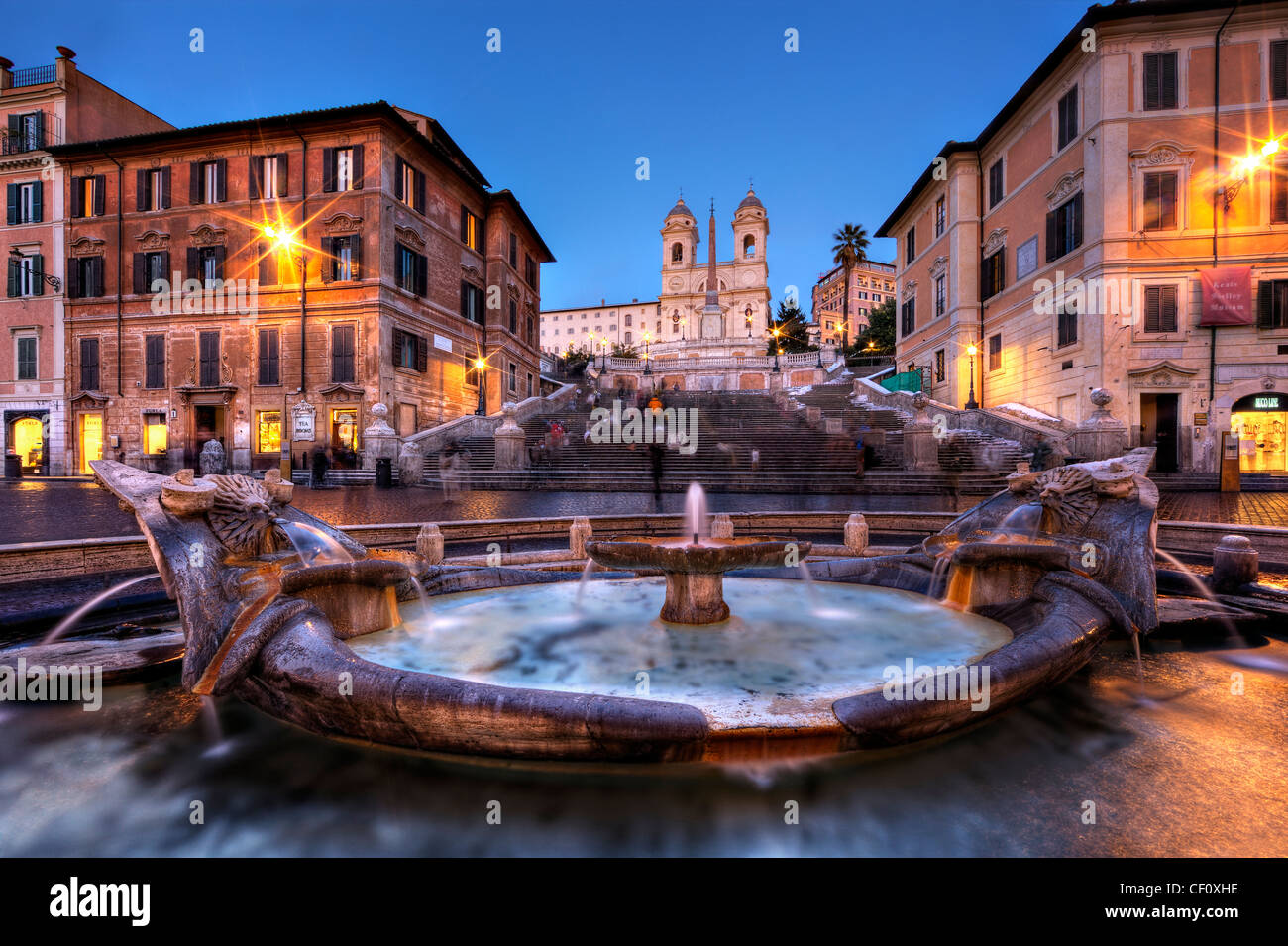 Scalinata di piazza di Spagna al crepuscolo Roma Italia Europa Foto Stock