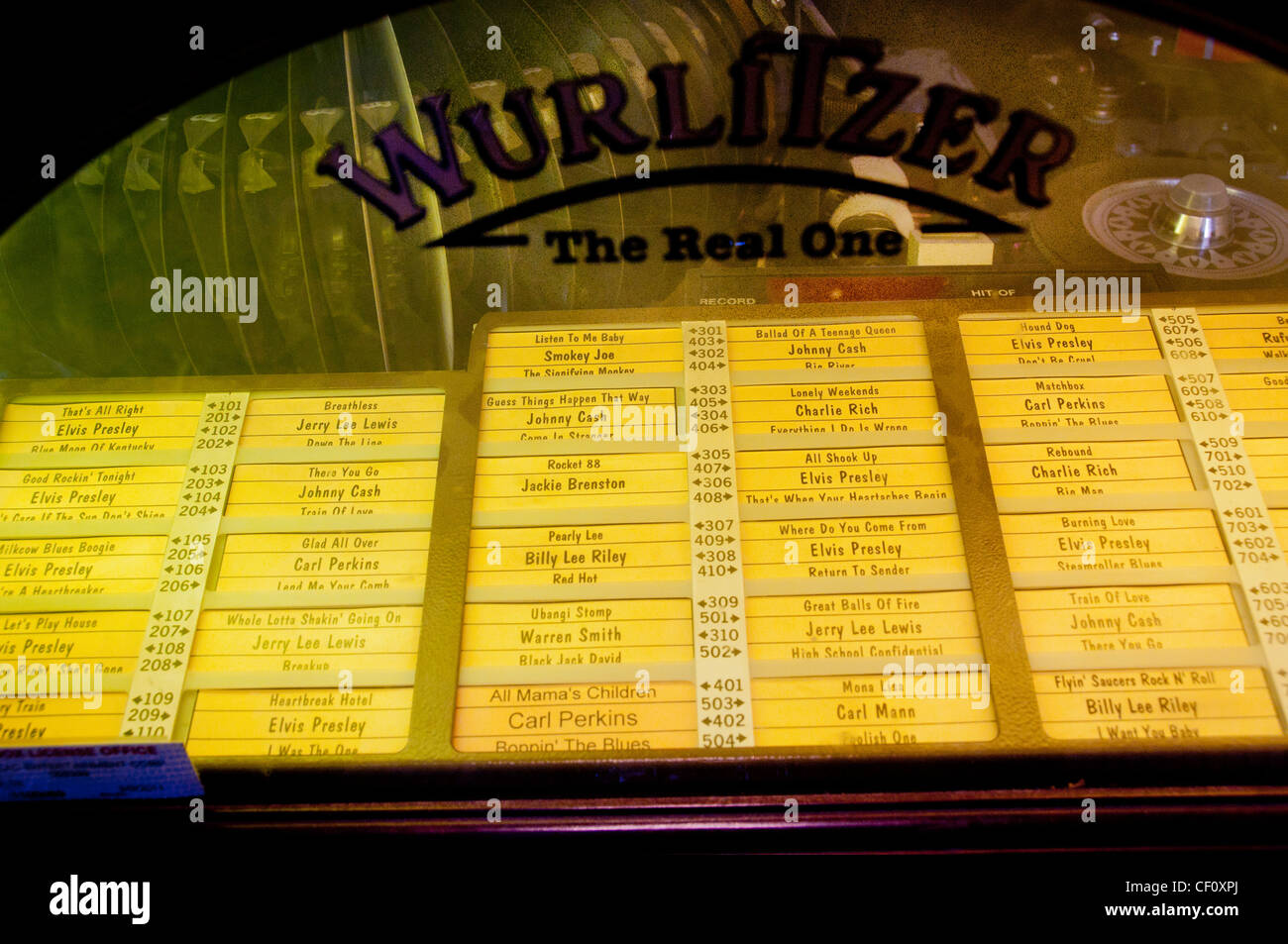 Un jukebox Wurlitzer con tutte le hit record da 'Million Dollar Quartet' in Sun Studio Museum di Memphis in Tennessee Foto Stock