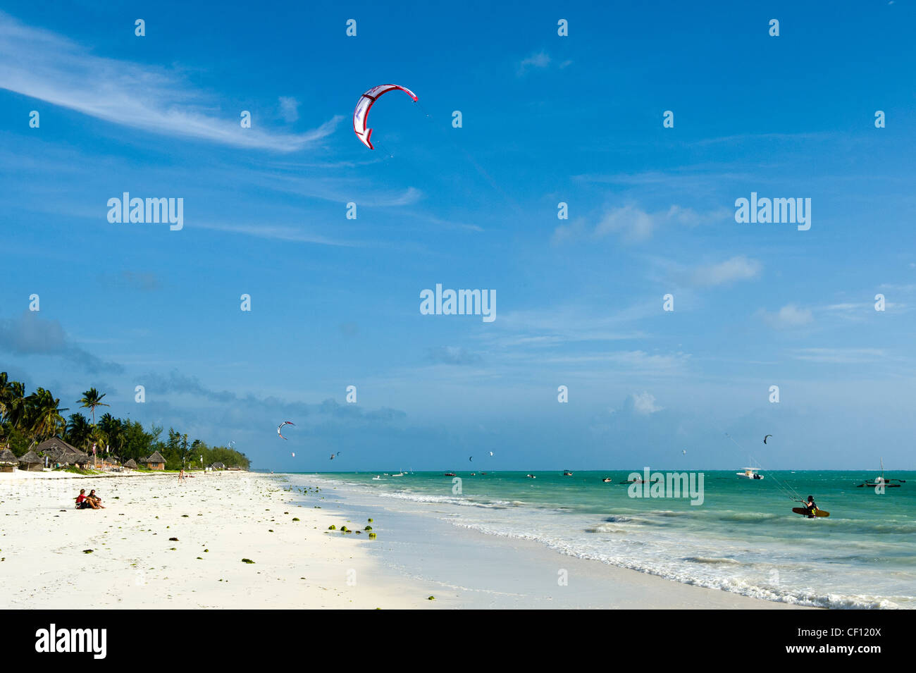 Kite surfer Paje, Zanzibar, Tanzania Foto Stock