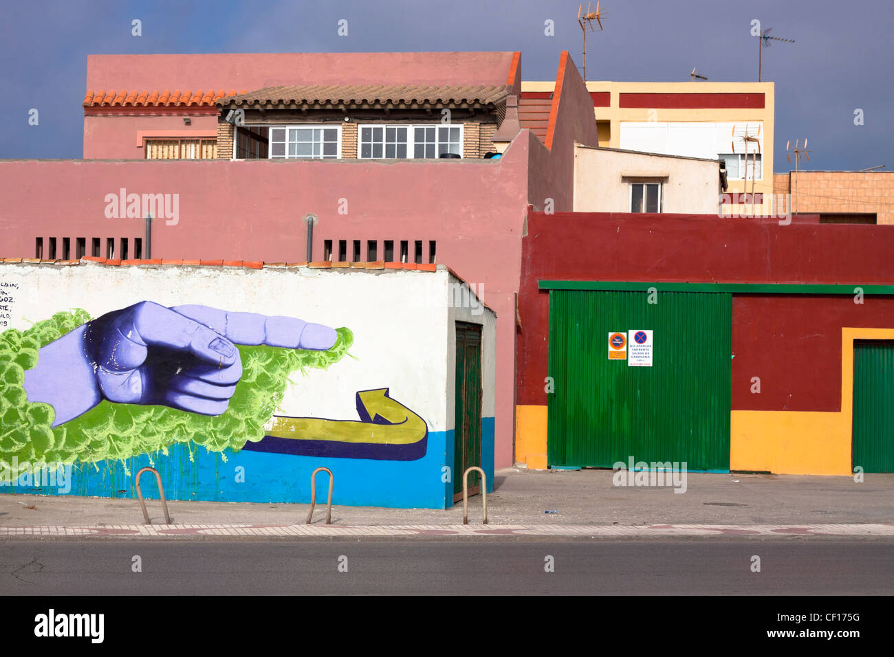 Graffiti street art cultura in Spagna. La Linea de la Concepcion, Cadice, Andalusia, Spagna. Foto Stock