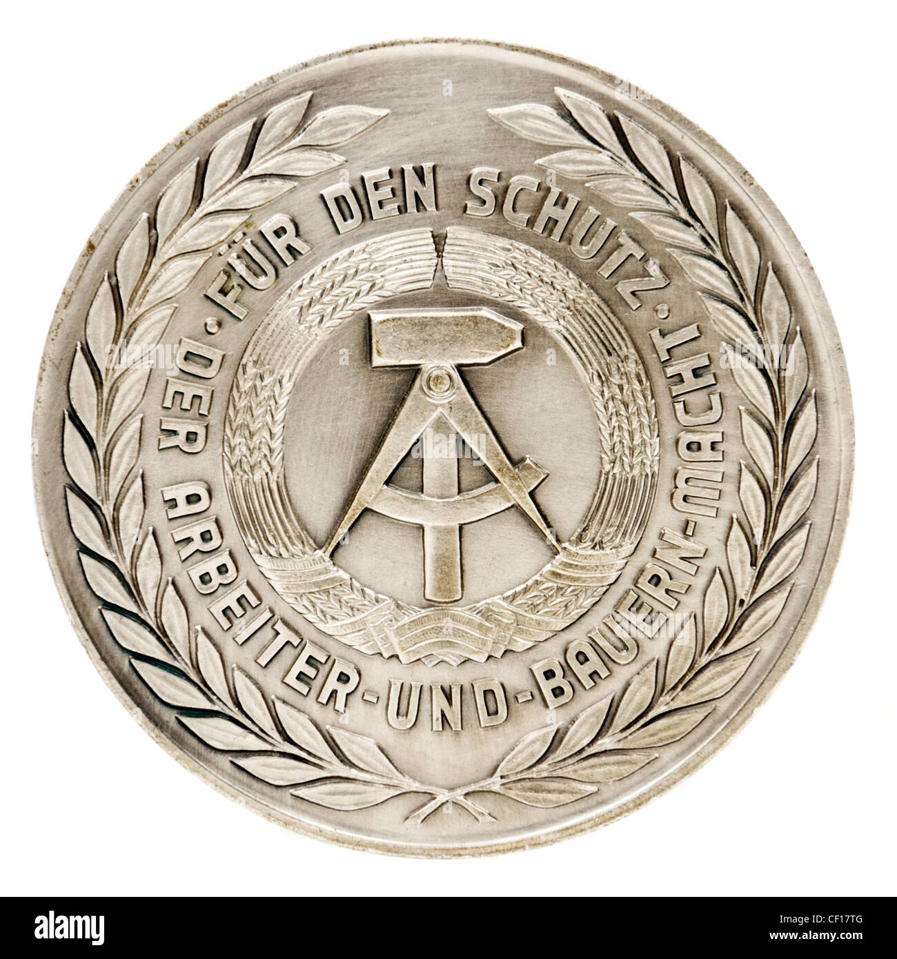 Medaglia data a tutti i lavoratori e soldati coinvolti nella costruzione del muro di Berlino del suo completamento il 13 agosto 1961. Foto Stock