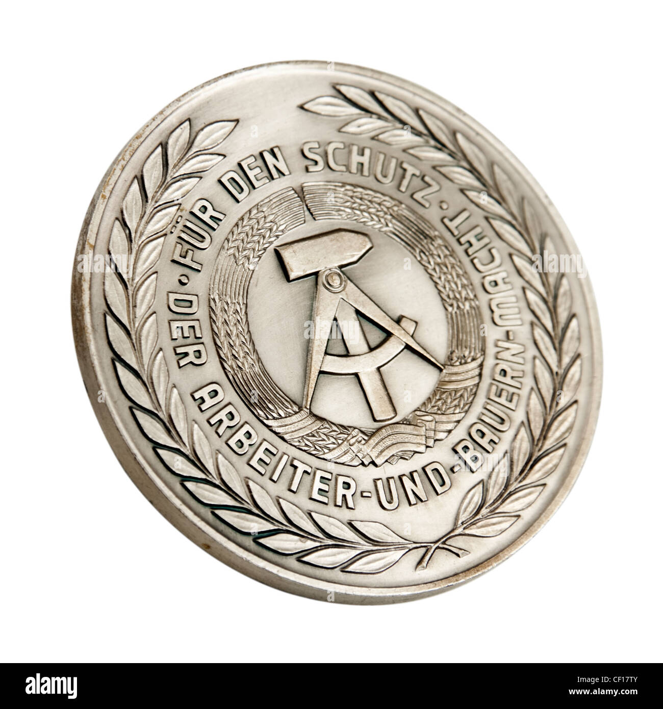 Medaglia data a tutti i lavoratori e soldati coinvolti nella costruzione del muro di Berlino del suo completamento il 13 agosto 1961. Foto Stock