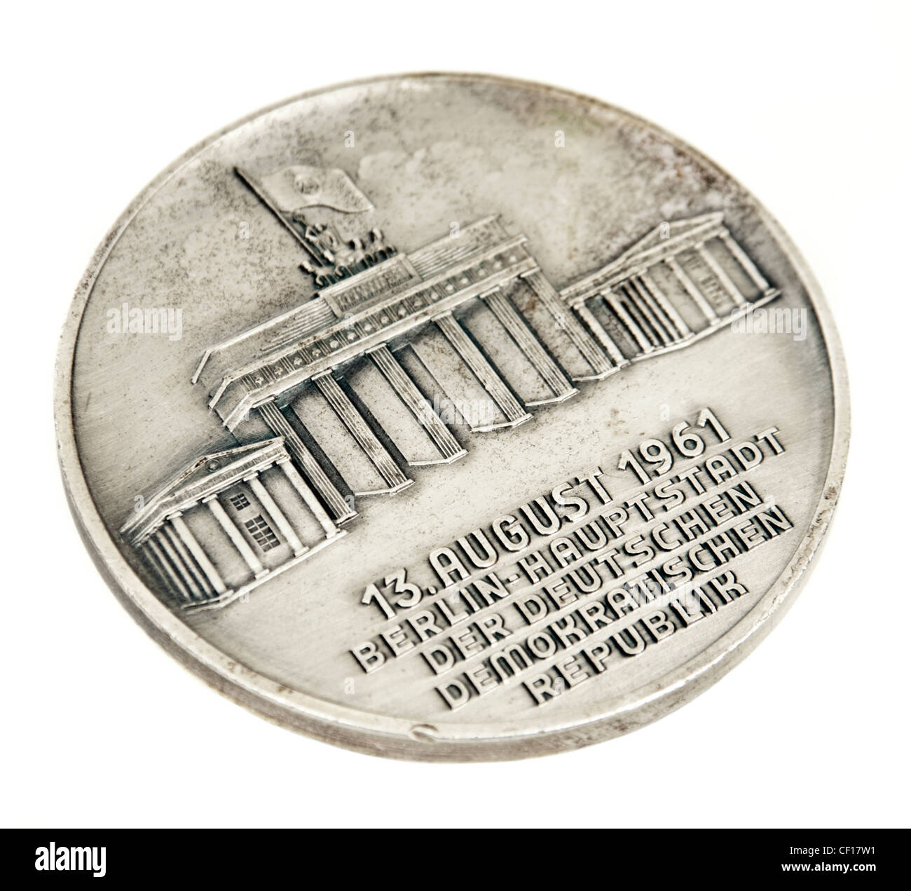 Medaglia data a tutti i lavoratori e soldati coinvolti nella costruzione del muro di Berlino del suo completamento il 13 agosto 1961. Foto Stock