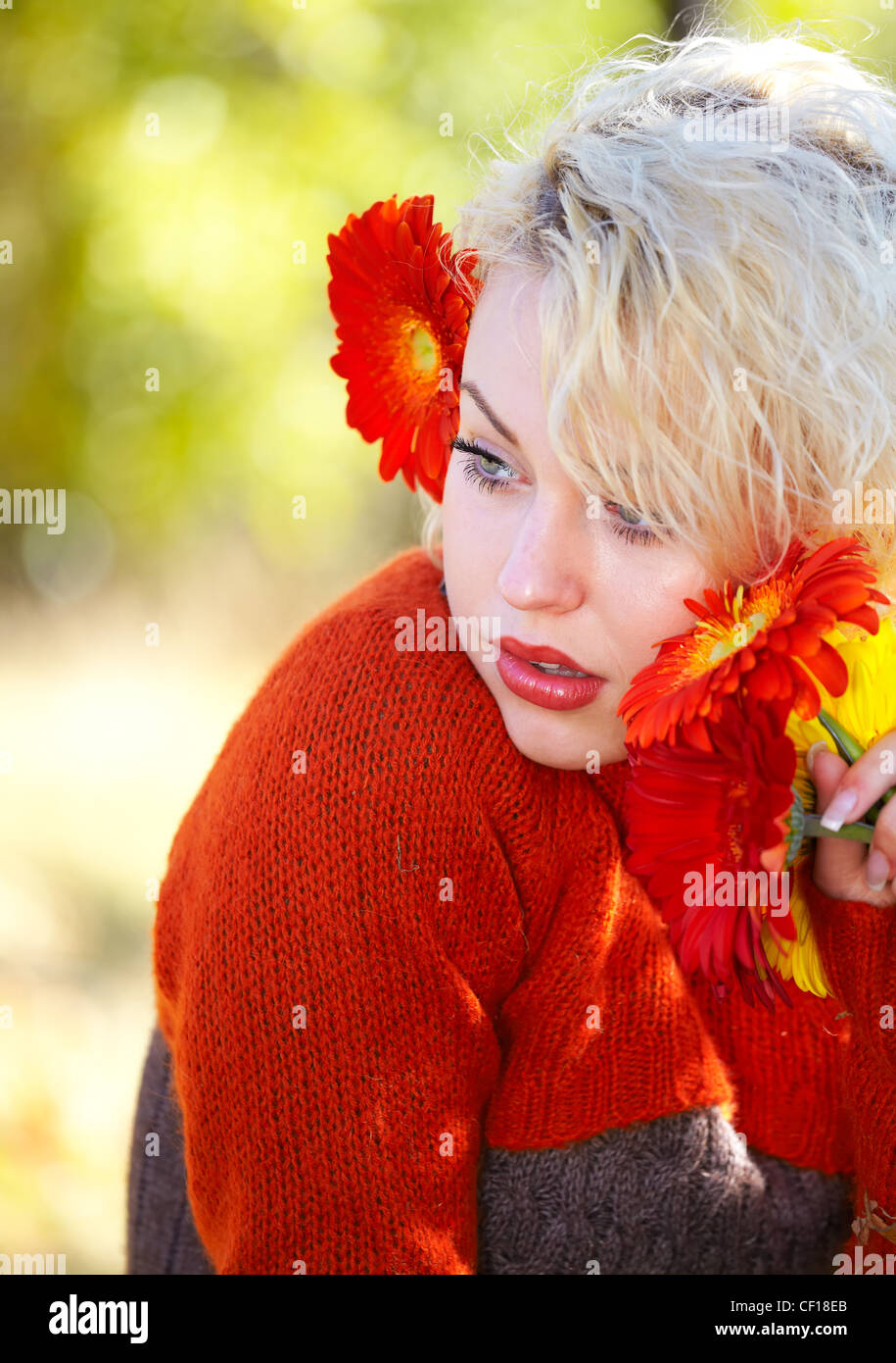 Vestito di fiori immagini e fotografie stock ad alta risoluzione - Alamy