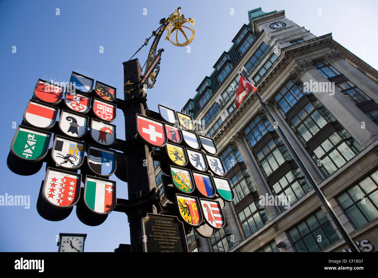 Struttura cantonali dei cantoni svizzeri al tribunale svizzero, Leicester Square, Londra Foto Stock