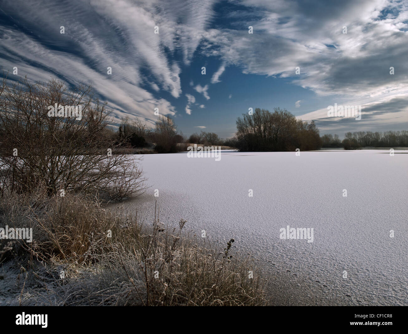 L'innevamento Mallard lago, uno dei tre laghi nella parte inferiore Moor Farm Riserva Naturale, indicato un sito di speciali scientifico nel Foto Stock