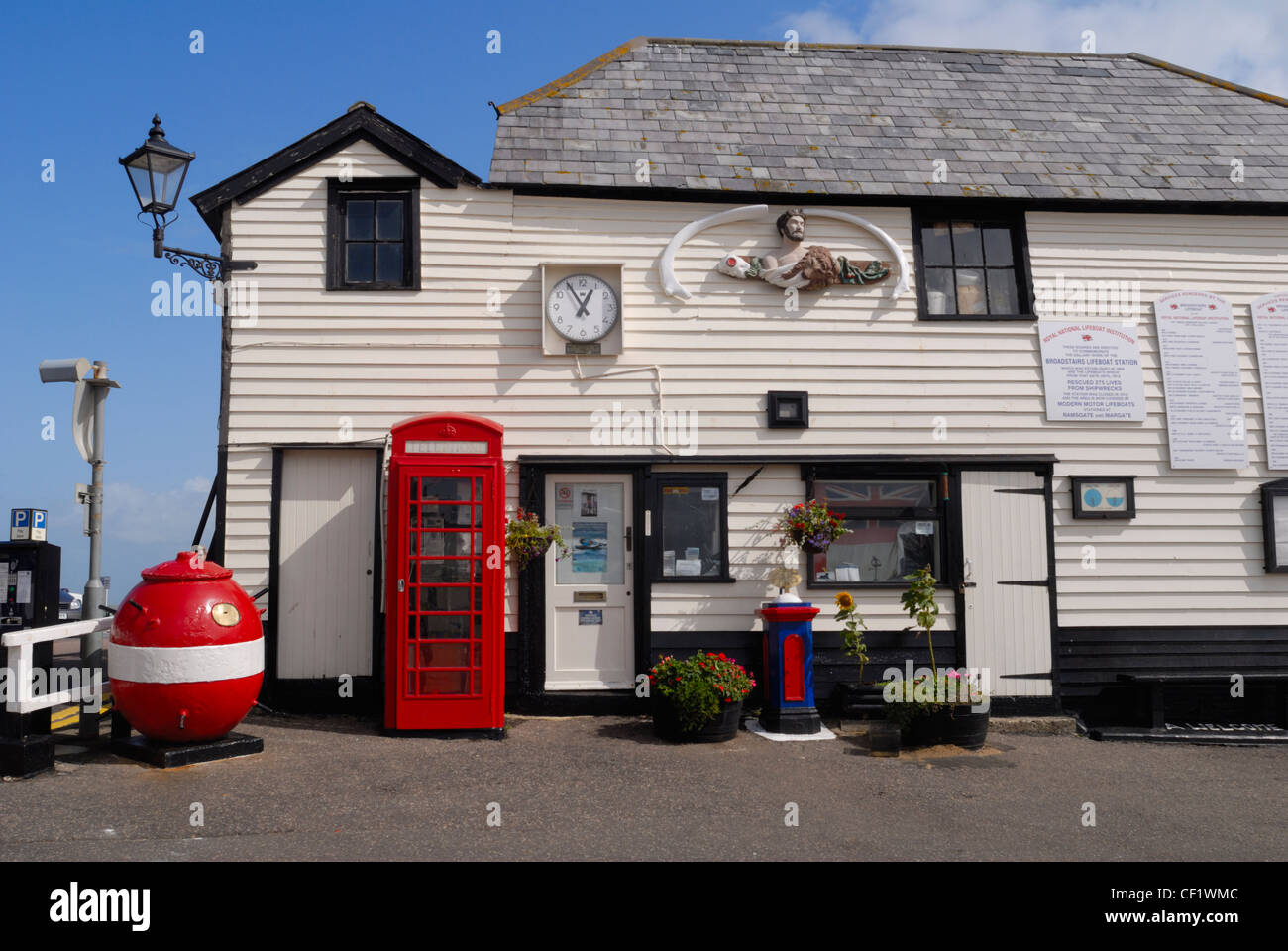 La vecchia stazione di salvataggio in Broadstairs che è stato chiuso nel 1912 e si trasferì a Walmer aver salvato 115 vive. Foto Stock