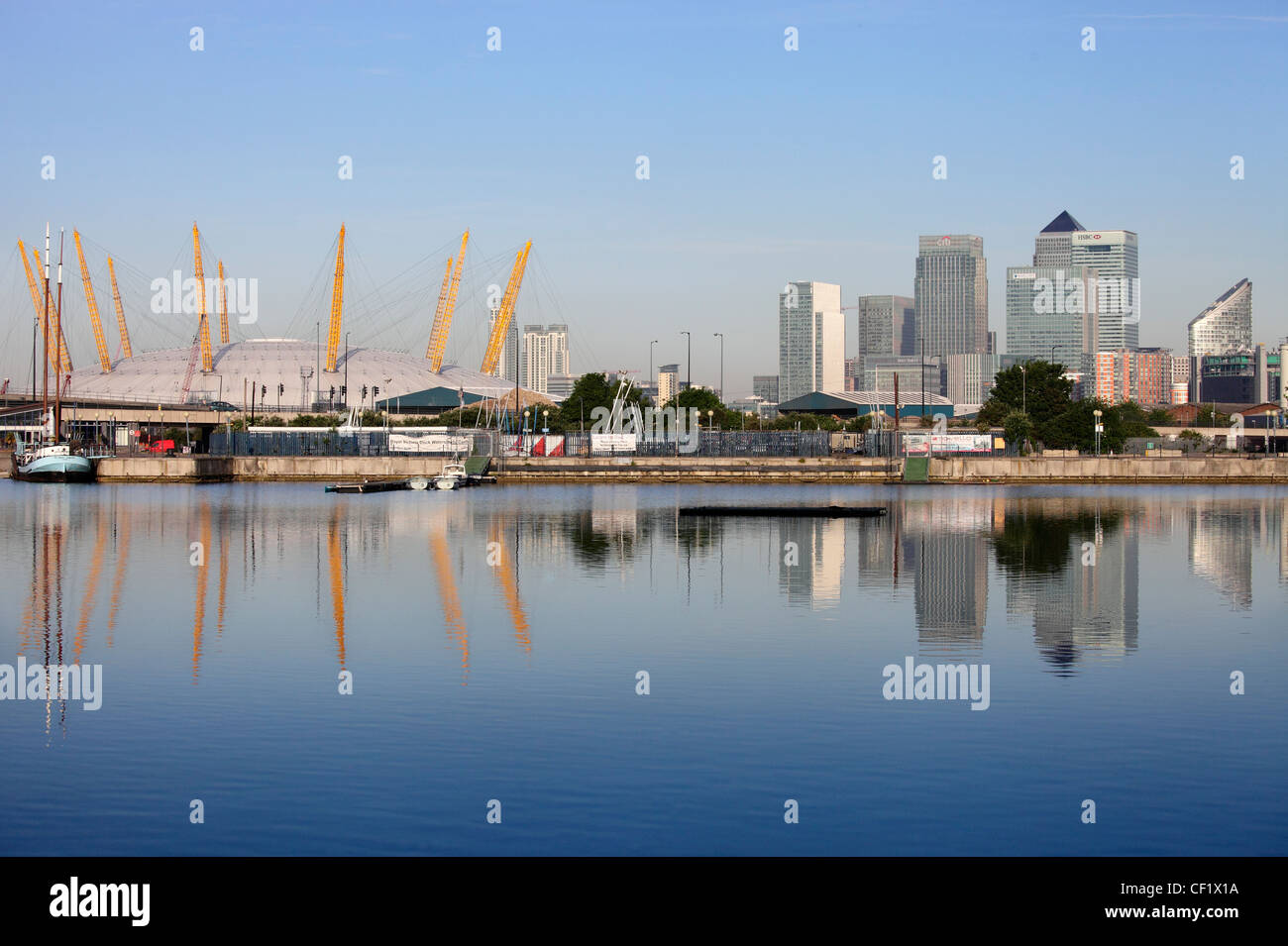 L'O2 (precedentemente noto come il Millennium Dome) sulla penisola di Greenwich nel Sud Est di Londra Foto Stock