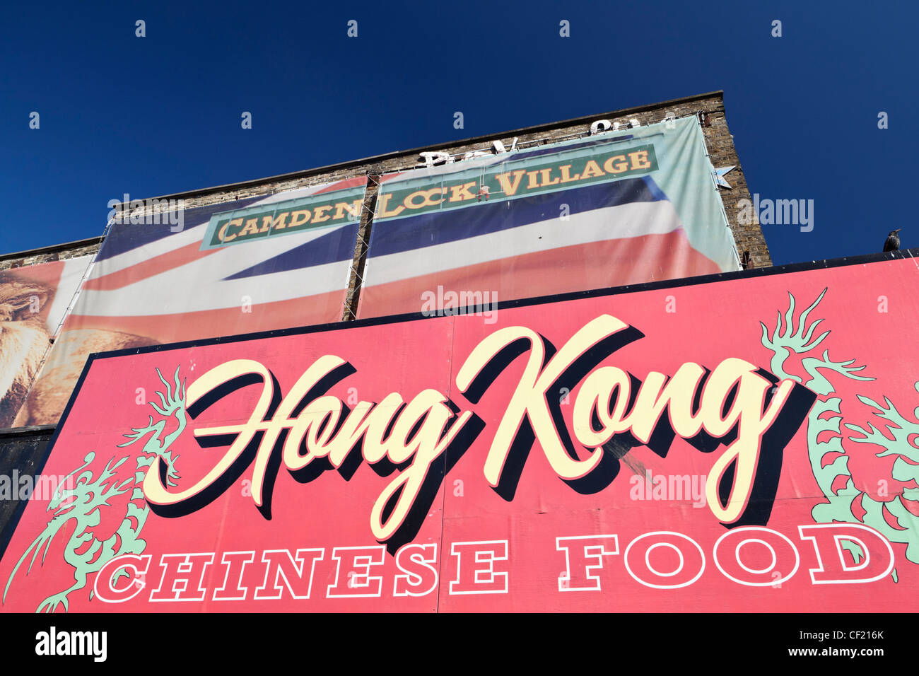 Digital Signage al di sopra di Hong Kong cibo cinese da asporto in Camden Lock Village. Foto Stock