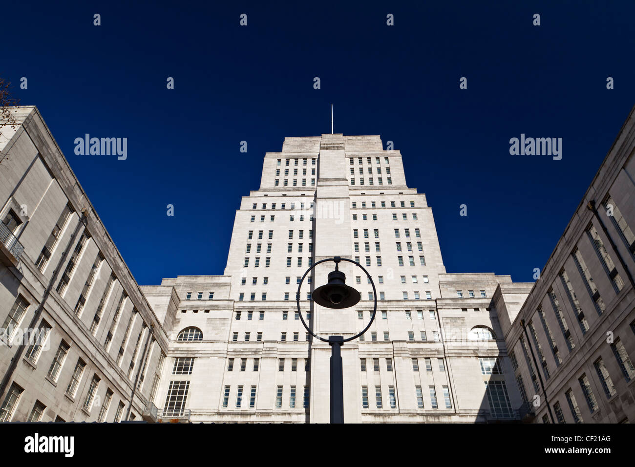 Senate House è il centro amministrativo dell'Università di Londra. L'edificio Art Deco è stato costruito tra il 1932 e il 1937 e w Foto Stock
