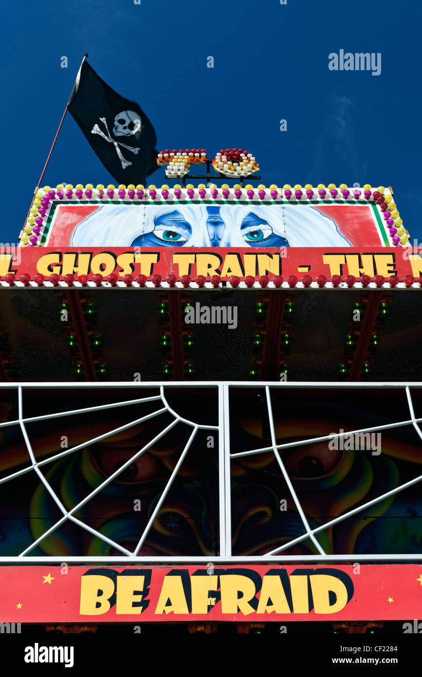 Ghost di treno in un luna park a Hertford comune. Foto Stock