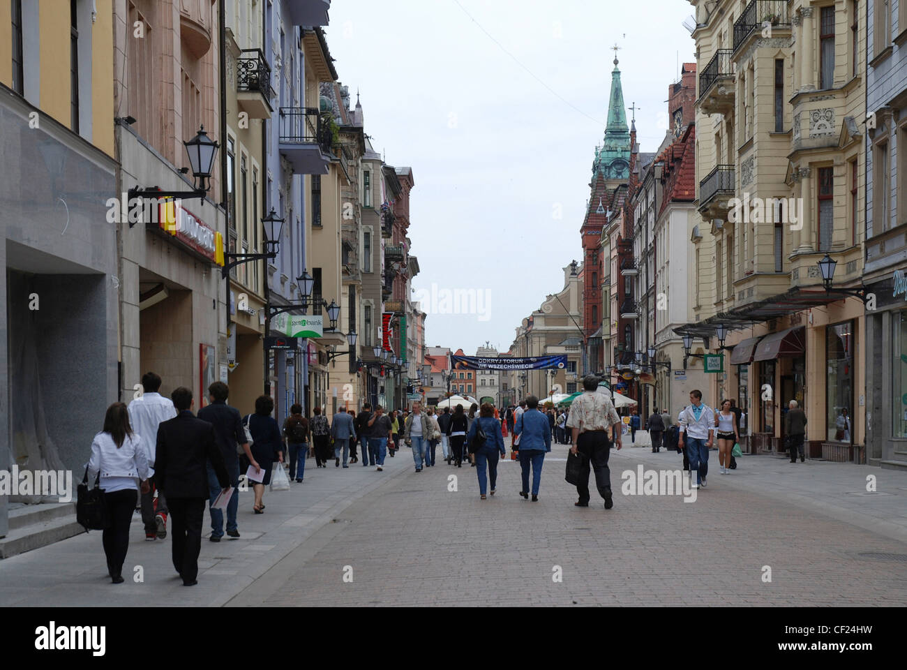 Zona pedonale nel centro storico della città di Torun. Foto Stock