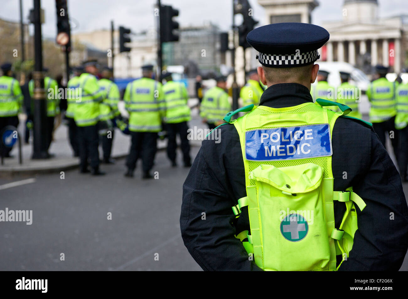La Metropolitan Police Medic sul dovere di Londra. Foto Stock