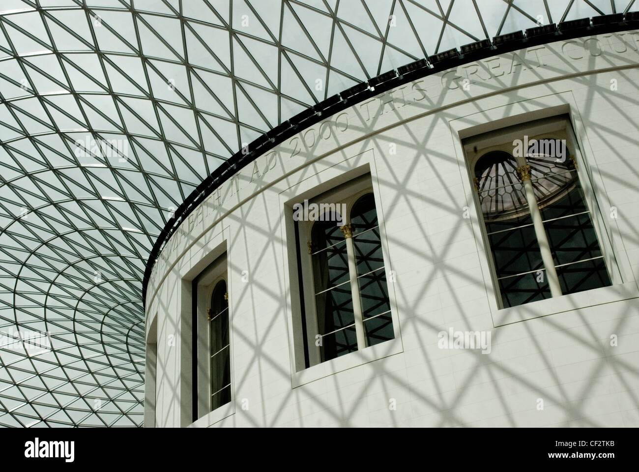Atrio al British Museum. Fondata nel 1753, il British Museum è uno dei più grandi del mondo e il più importante m Foto Stock