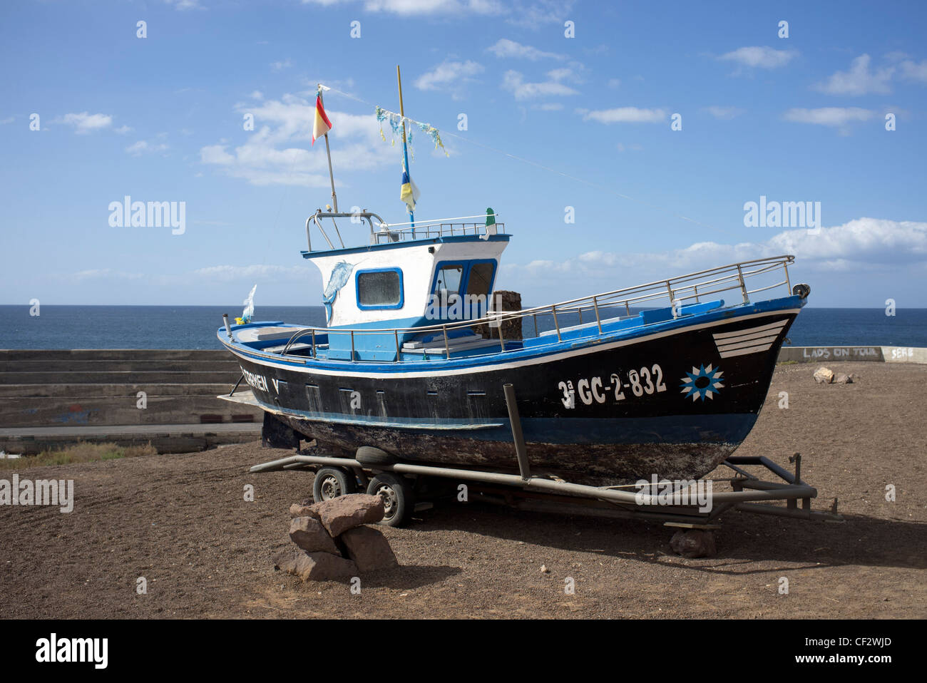 Barca da pesca su un rimorchio El Cotillo Fuerteventura Foto Stock