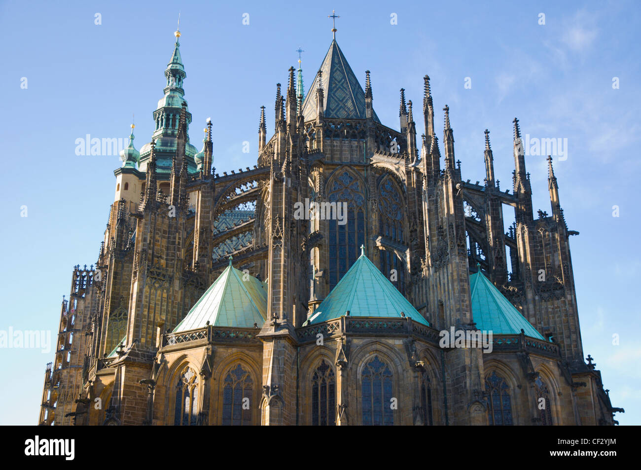 Retro del Chram Sv Vita la cattedrale di San Vito esterno Hradcany il distretto del castello di Praga Repubblica Ceca Europa Foto Stock