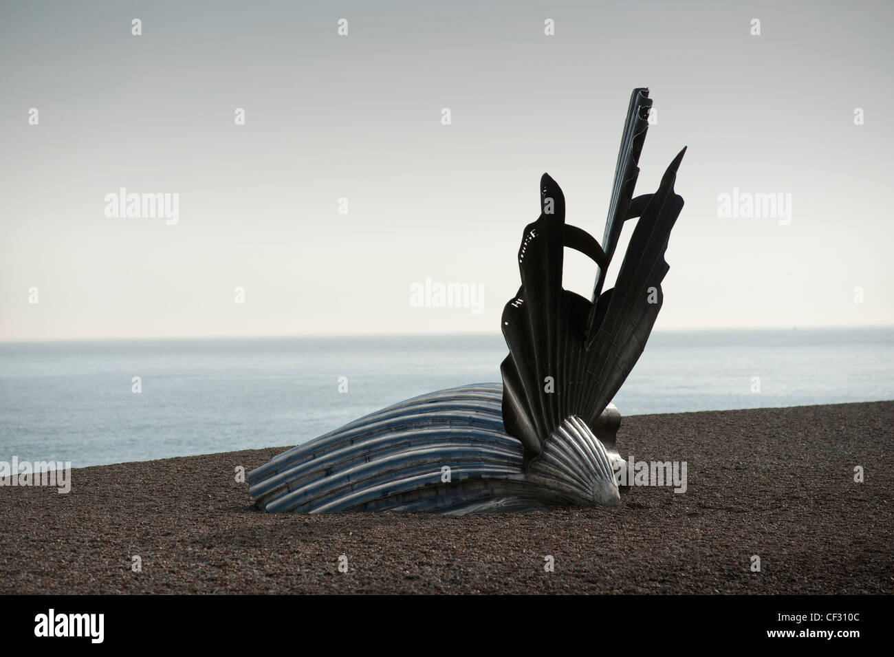 Maggi Hambling "callop', una scultura per celebrare il compositore Benjamin Britten a Aldeburgh, Suffolk, Inghilterra. Feb 2012. Foto Stock